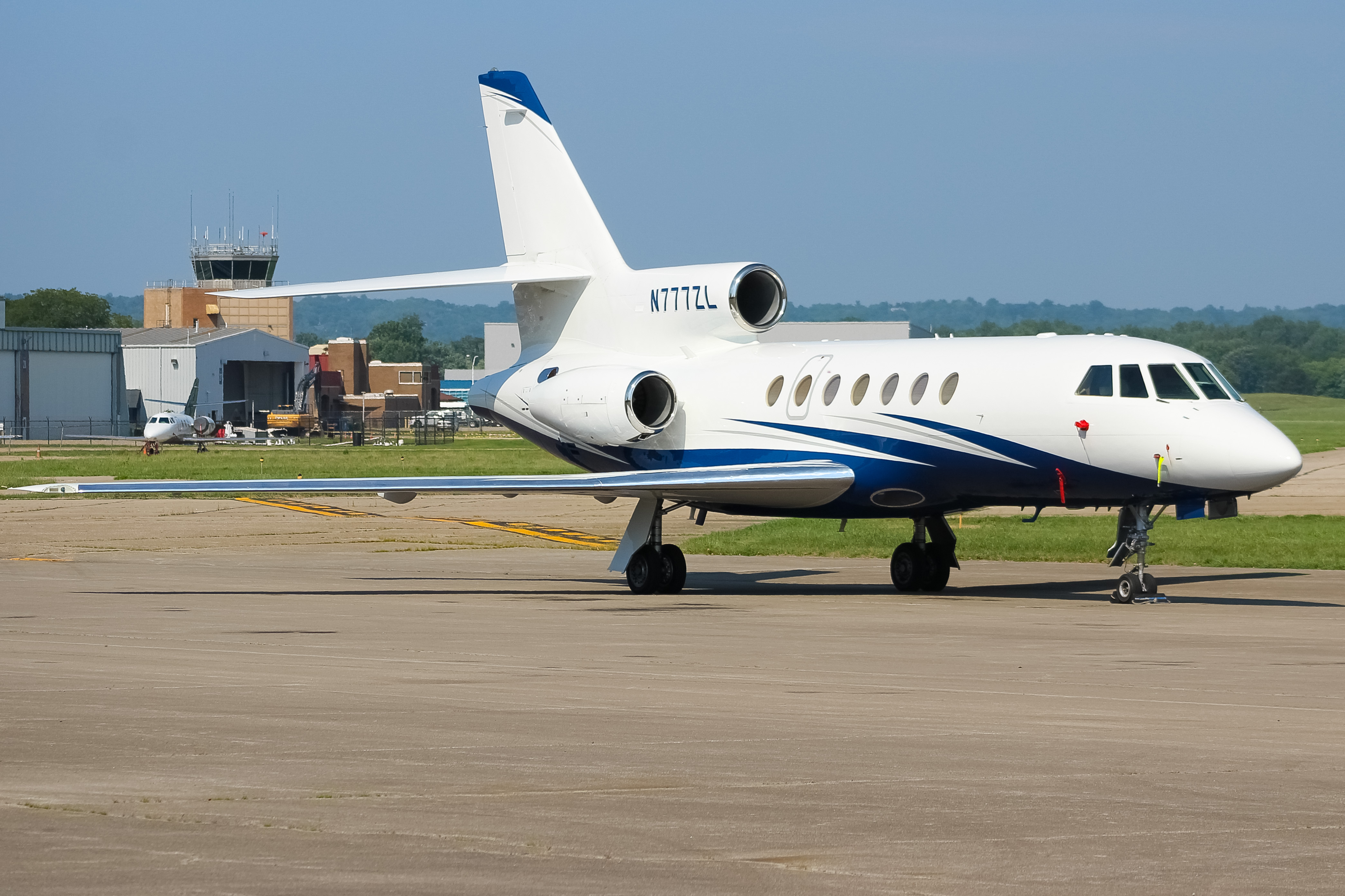 Full size: PRIVATE  Dassault Falcon 50 N777ZL at Cincinnati Municipal Airport/Lunken Field