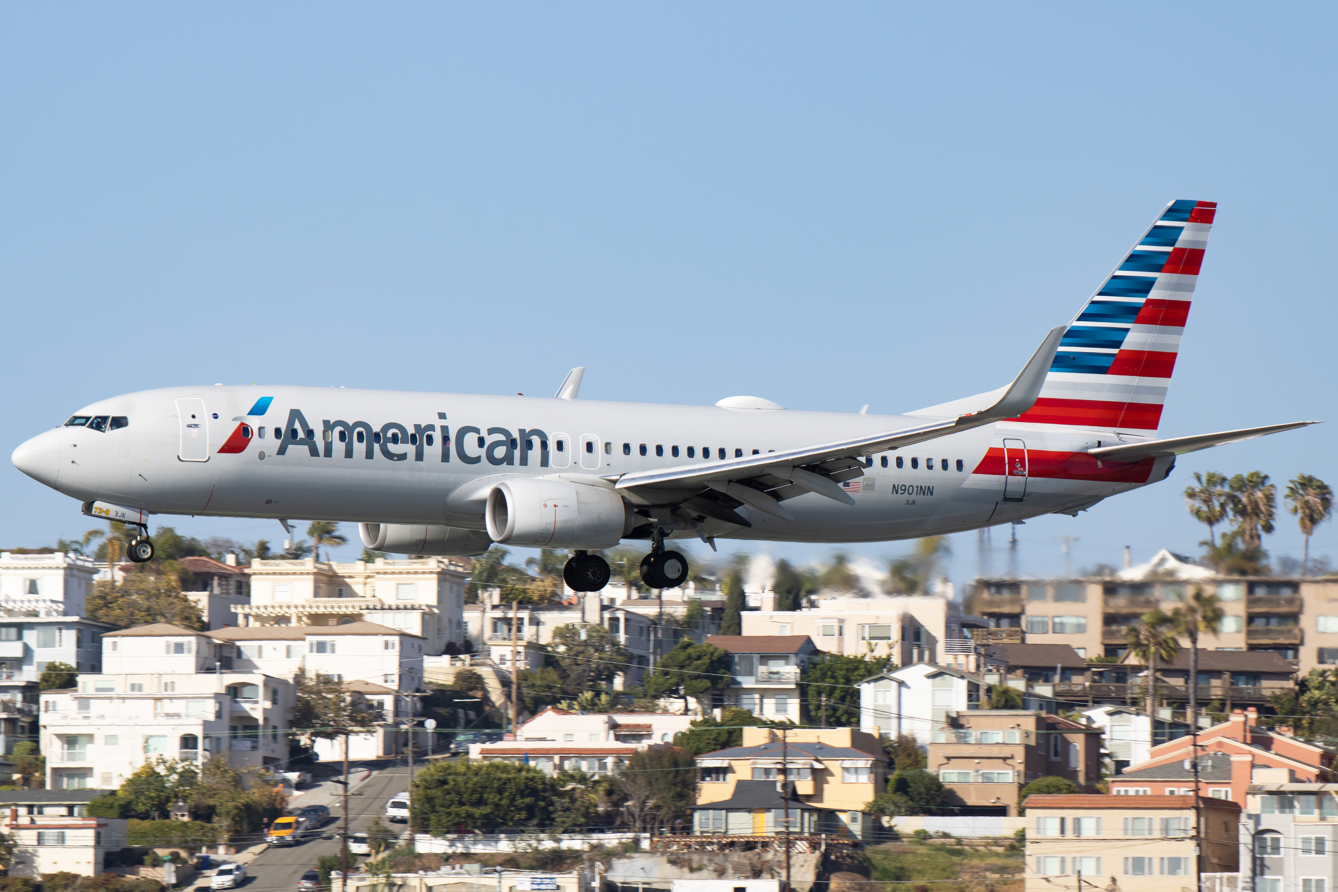 Full size: American Airlines Boeing 737-800 N901NN at San Diego International Airport