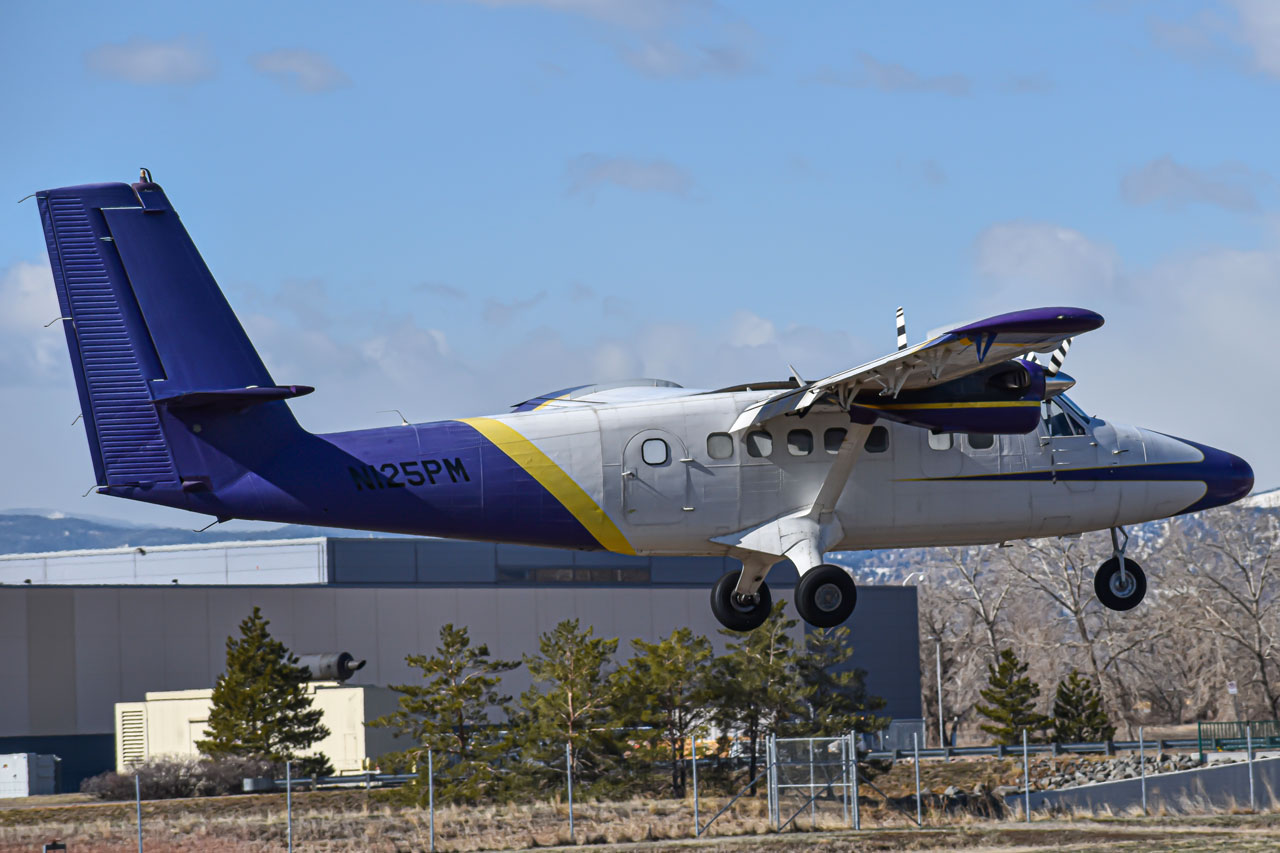 Full size: PRIVATE De Havilland DHC-6 N125PM at Vance Brand Airport