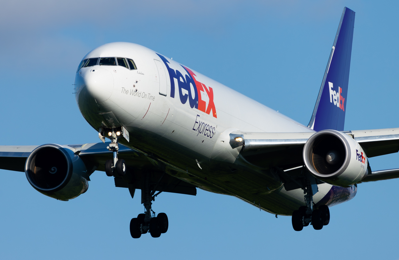 Full size: FedEx Boeing 767-300F N160FE at Pittsburgh International Airport