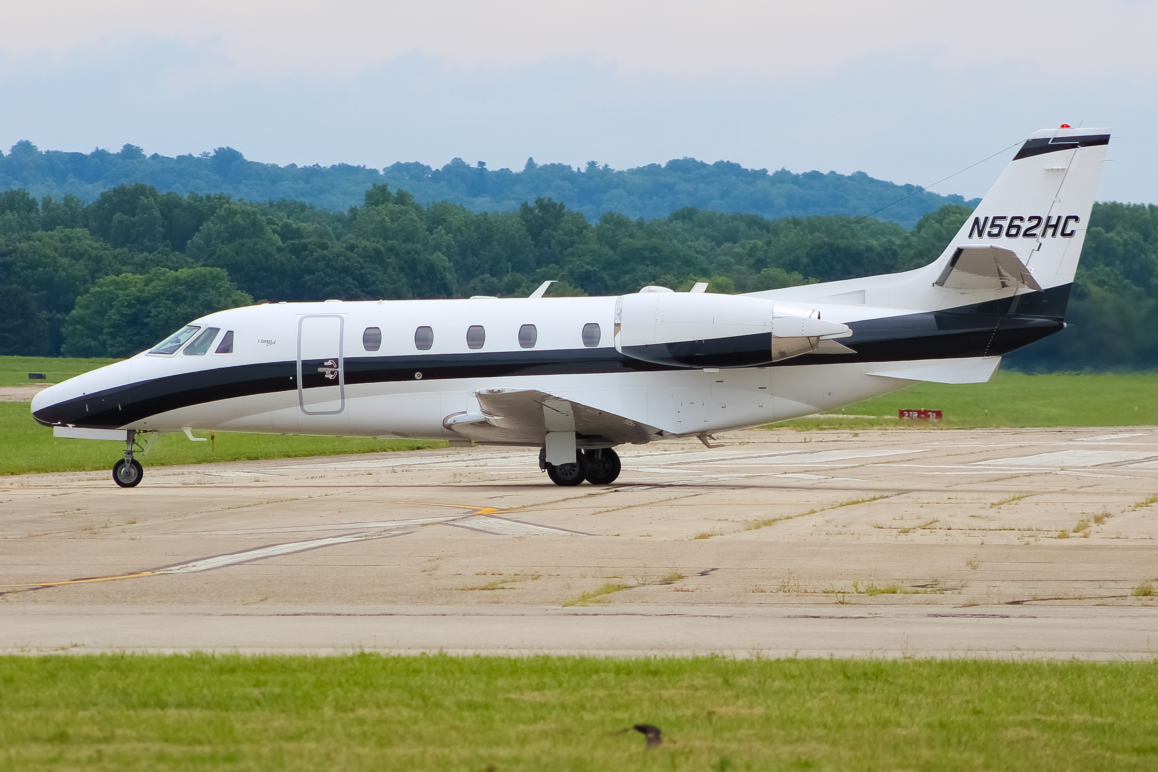 Full size: PRIVATE Cessna Citation 560XL Excel N562HC at Cincinnati Municipal Airport/Lunken Field