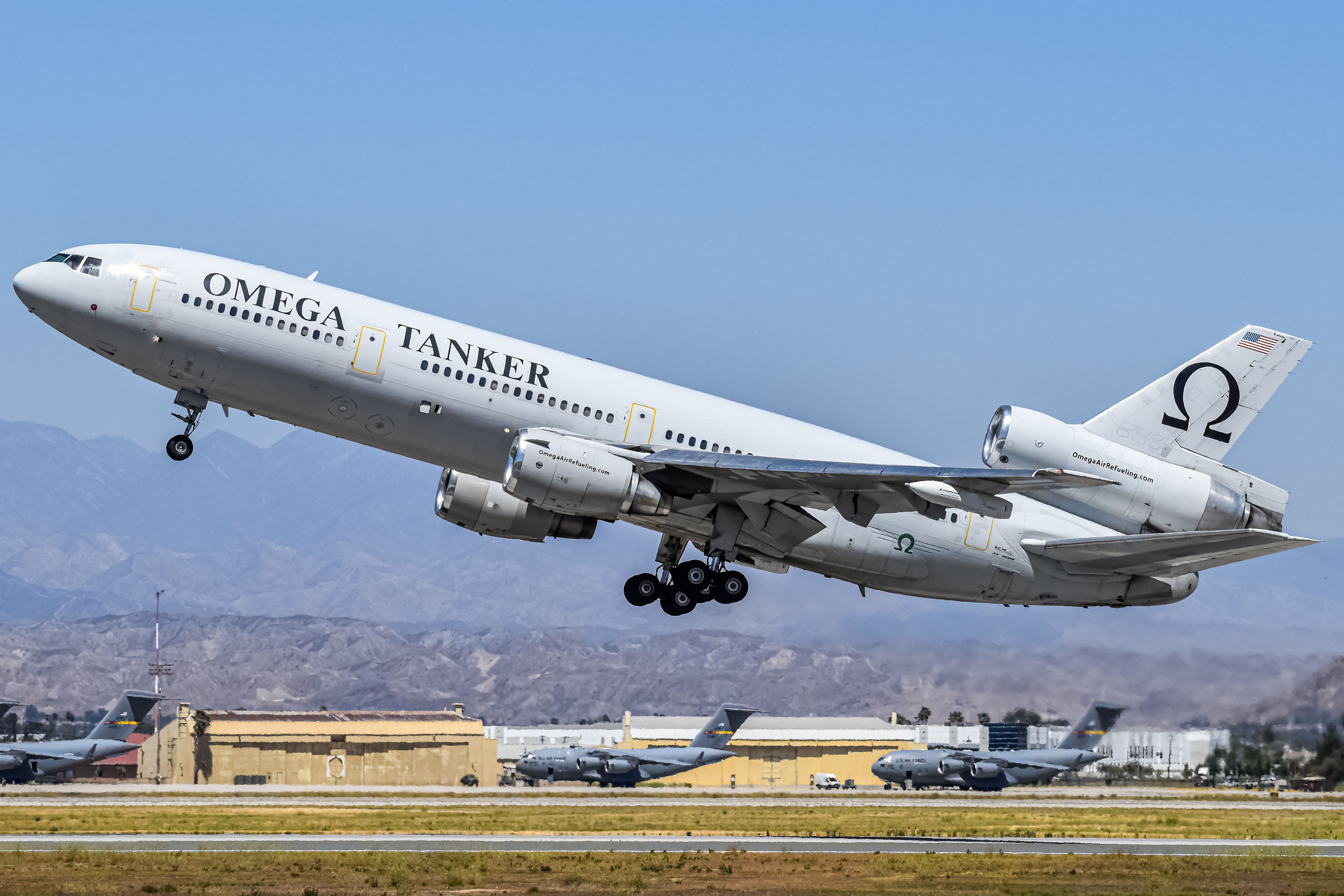 Full size: Omega Air Refueling McDonnell Douglas DC-10-40 N974VV at March Air Reserve Base