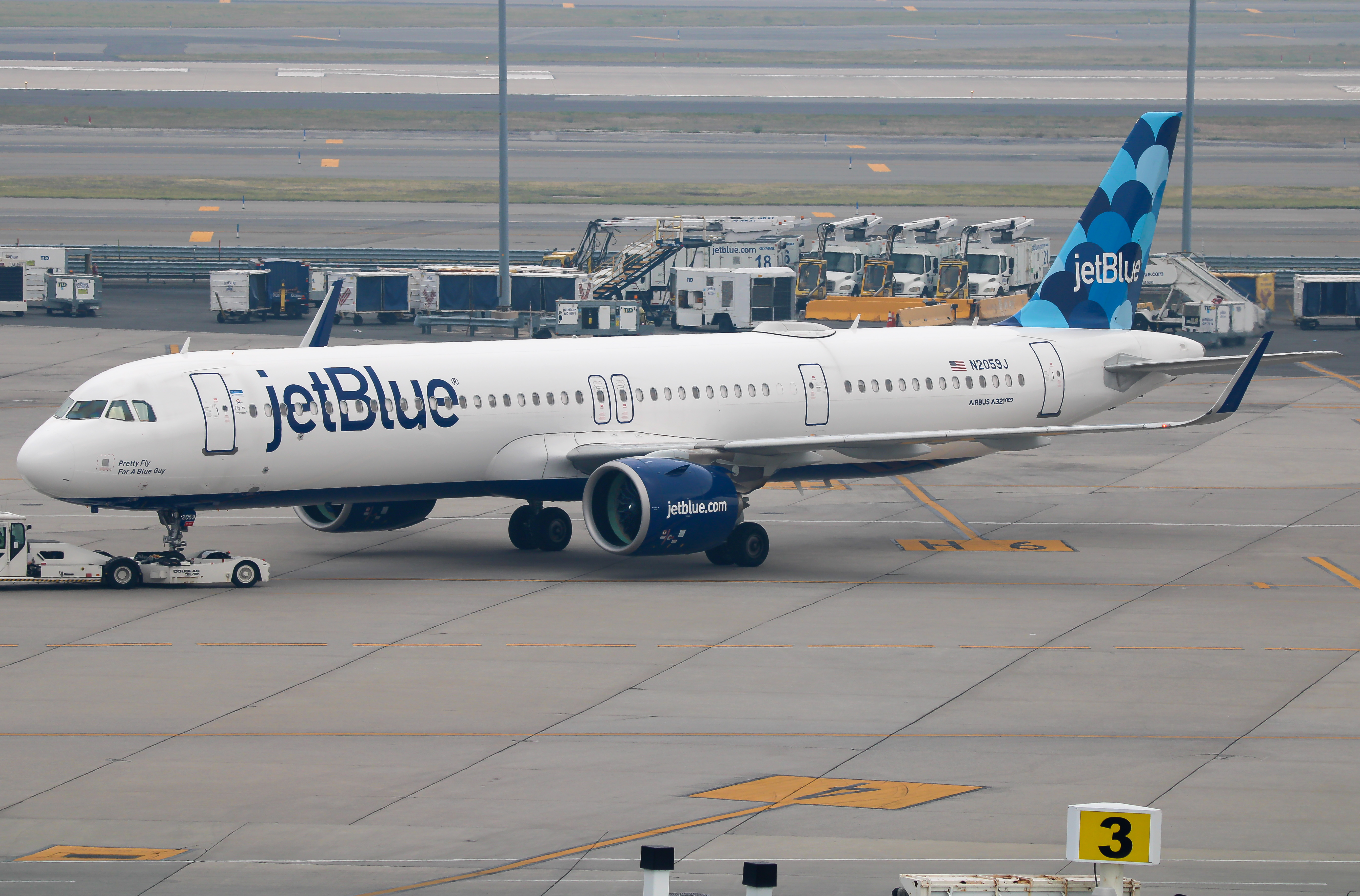 Full size: JetBlue Airways Airbus A321NEO N2059J at John F. Kennedy International Airport