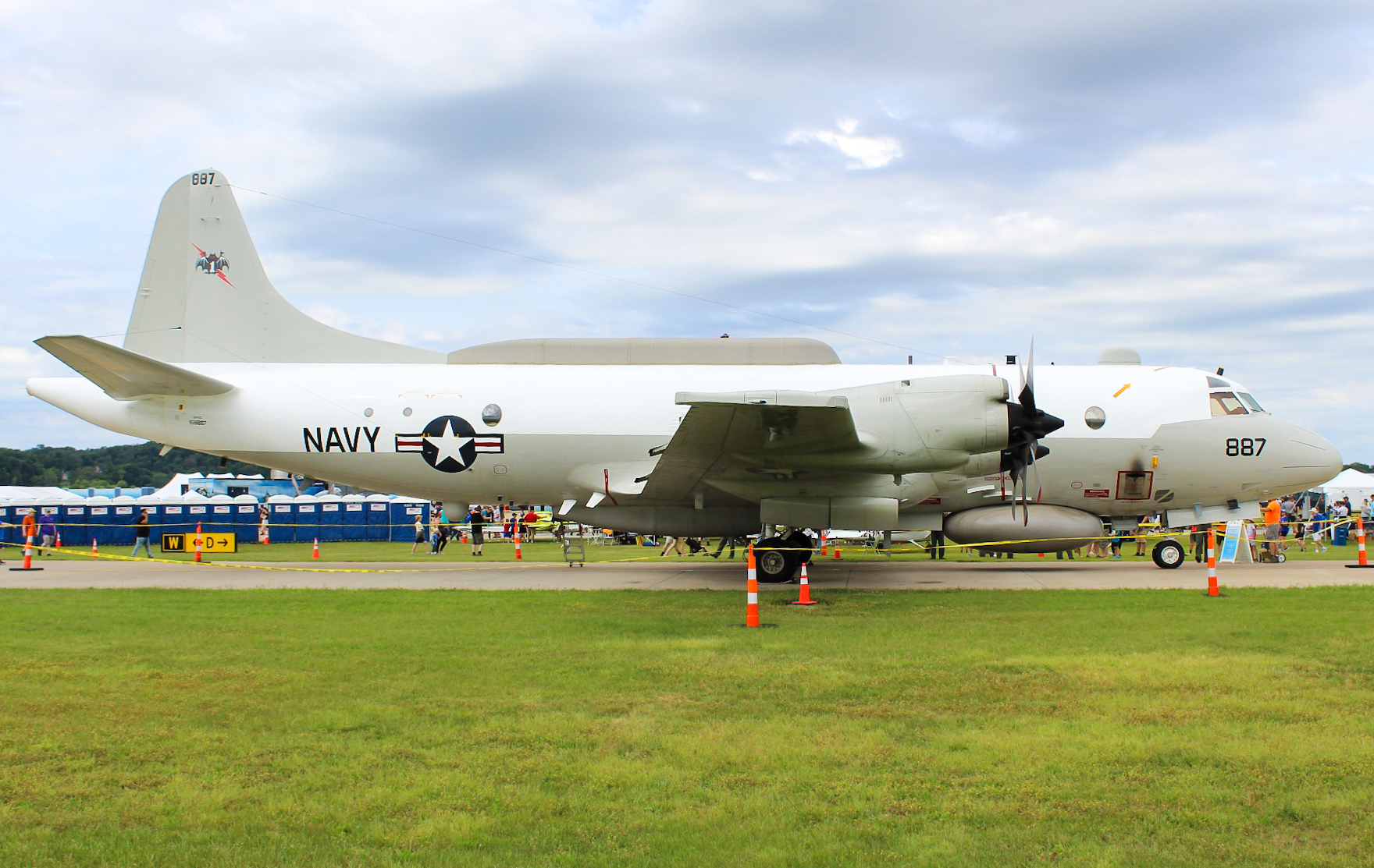 Full size: USN - United States Navy Lockheed EP-3E 159887 at Spirit of St. Louis Airport