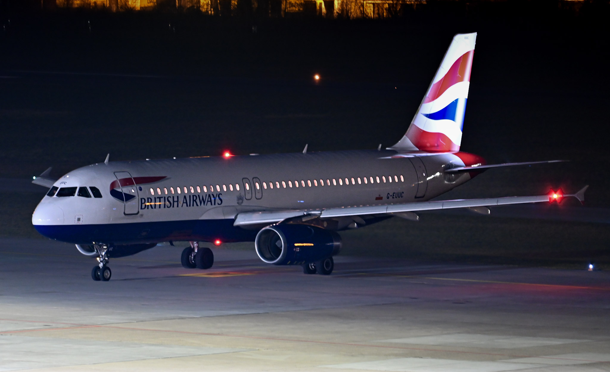 Full size: British Airways Airbus A320 G-EUUC at Hannover Langenhagen Airport