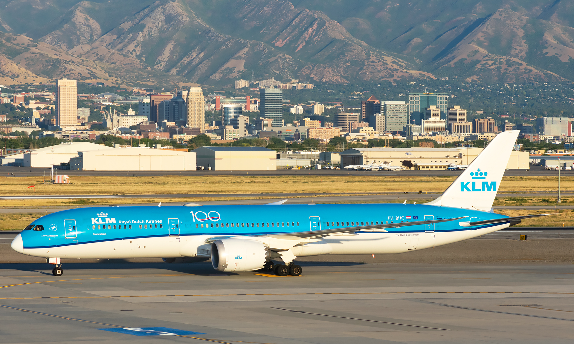 Full size: KLM Boeing 787-9 PH-BHC at Salt Lake City International Airport