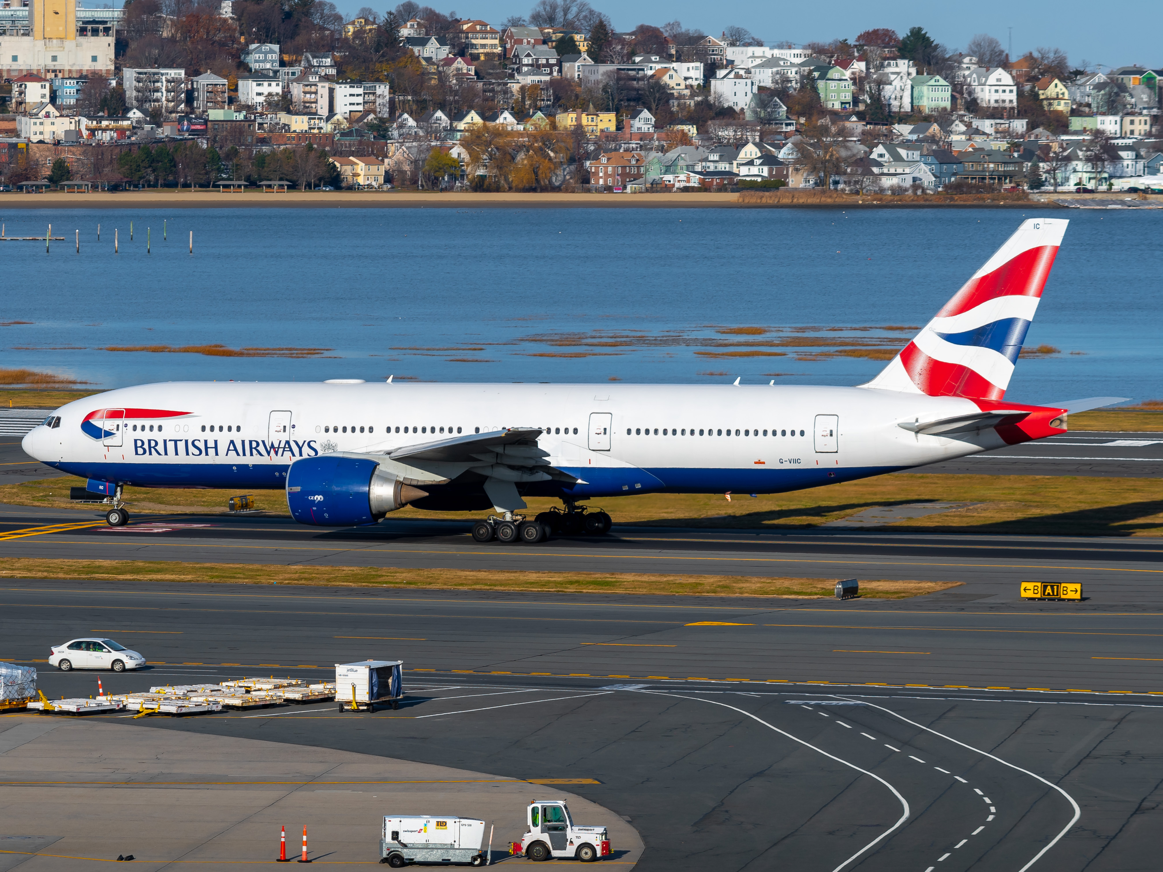 Full size: British Airways Boeing 777-200ER G-VIIC at General Edward Lawrence Logan International Airport