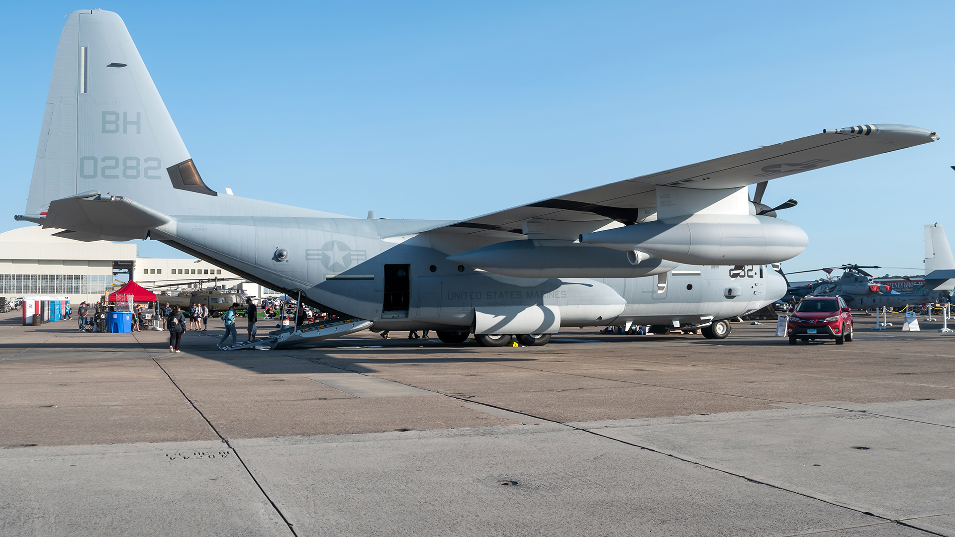 Full size: USMC - United States Marine Corp Lockheed KC-130H Hercules 170282 at Sirnak Airport