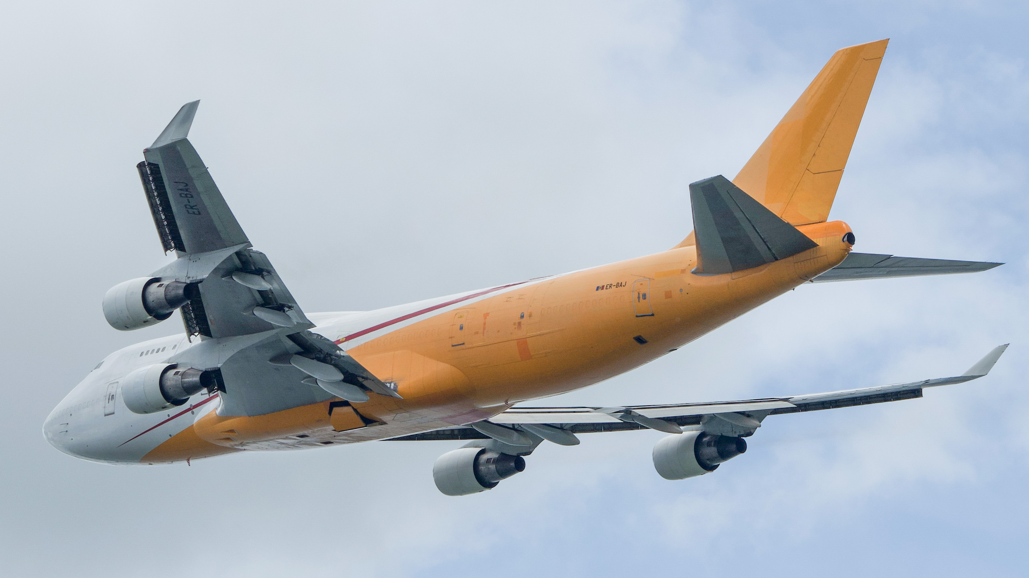 Full size: Aerotranscargo  Boeing 747-400F ER-BAJ at Singapore-Changi Airport