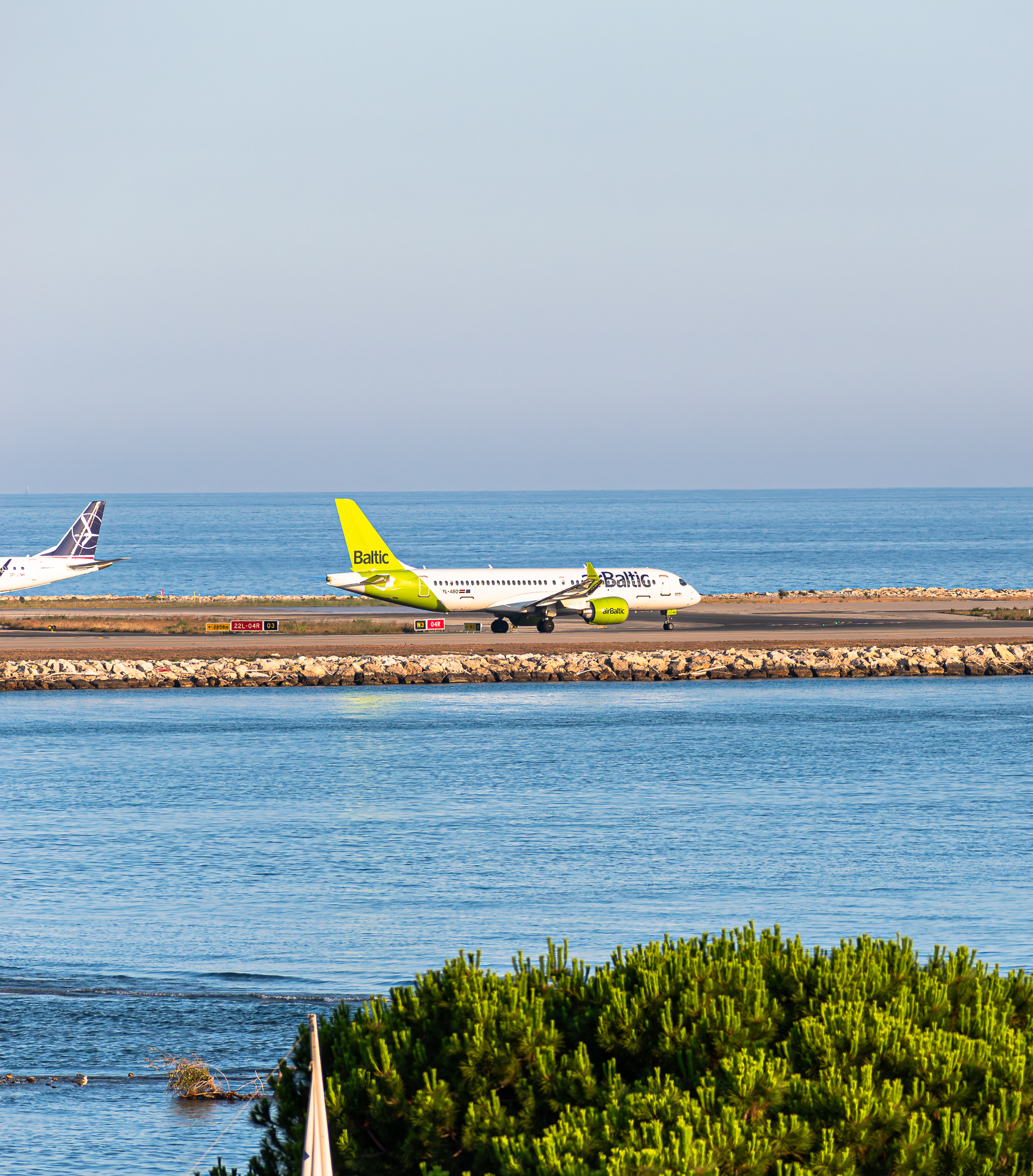 Full size: Air Baltic Airbus A220-300 YL-ABO at Nice Cote d'Azur Airport