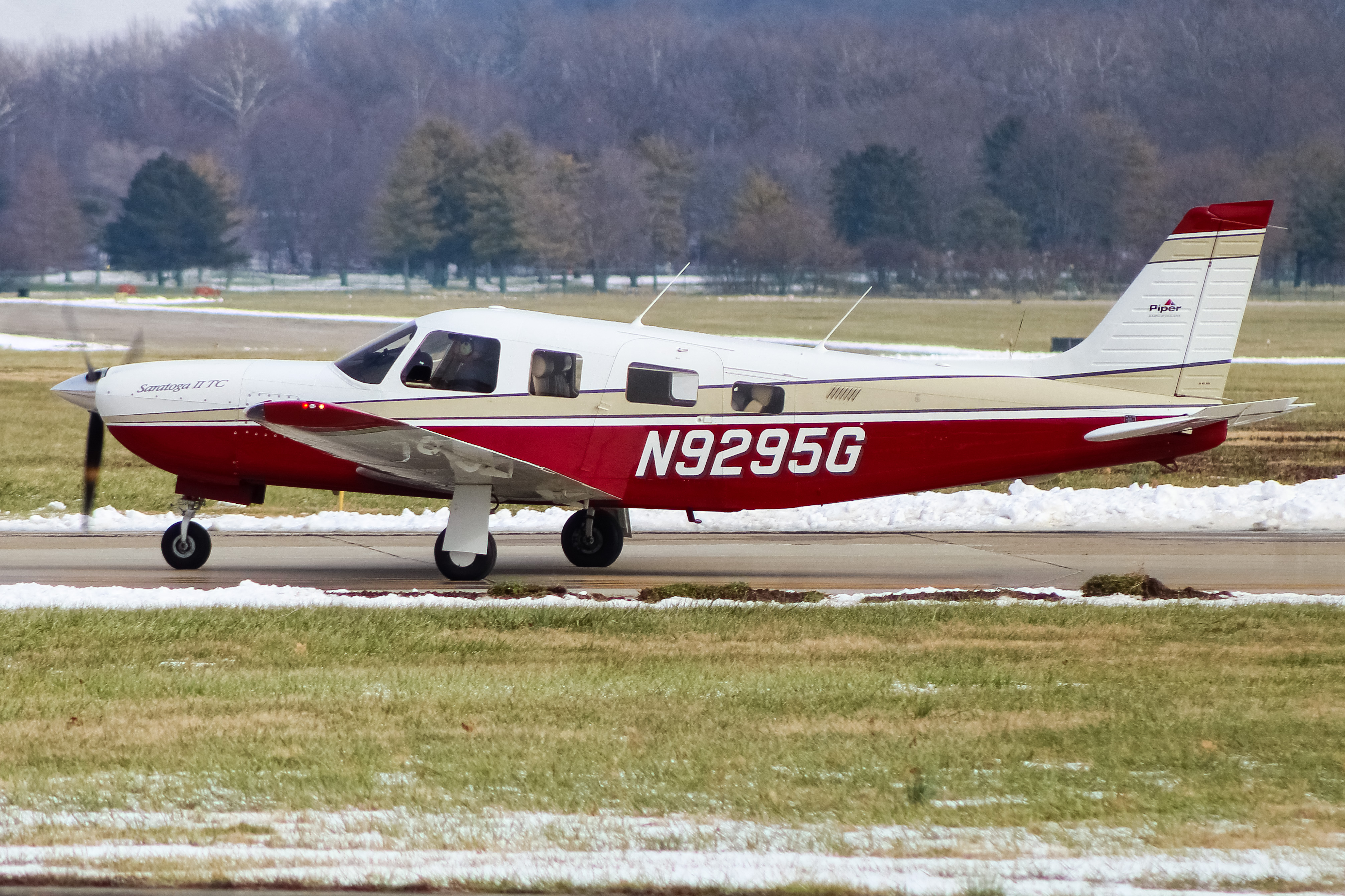 Full size: PRIVATE  Piper Saratoga  N9295G at Cincinnati Municipal Airport/Lunken Field