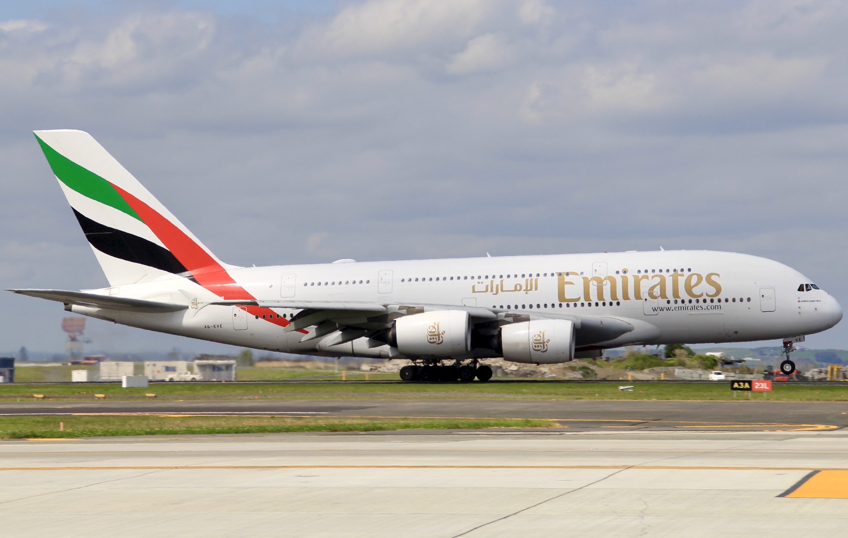 Full size: Emirates Airbus A380-800 A6-EVE at Auckland International Airport