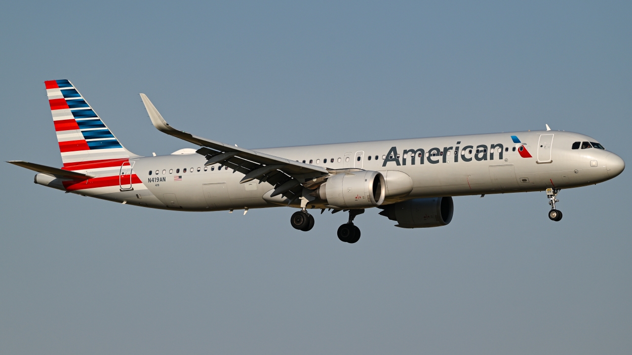 Full size: American Airlines Airbus A321NEO N419AN at Dallas-Fort Worth International Airport