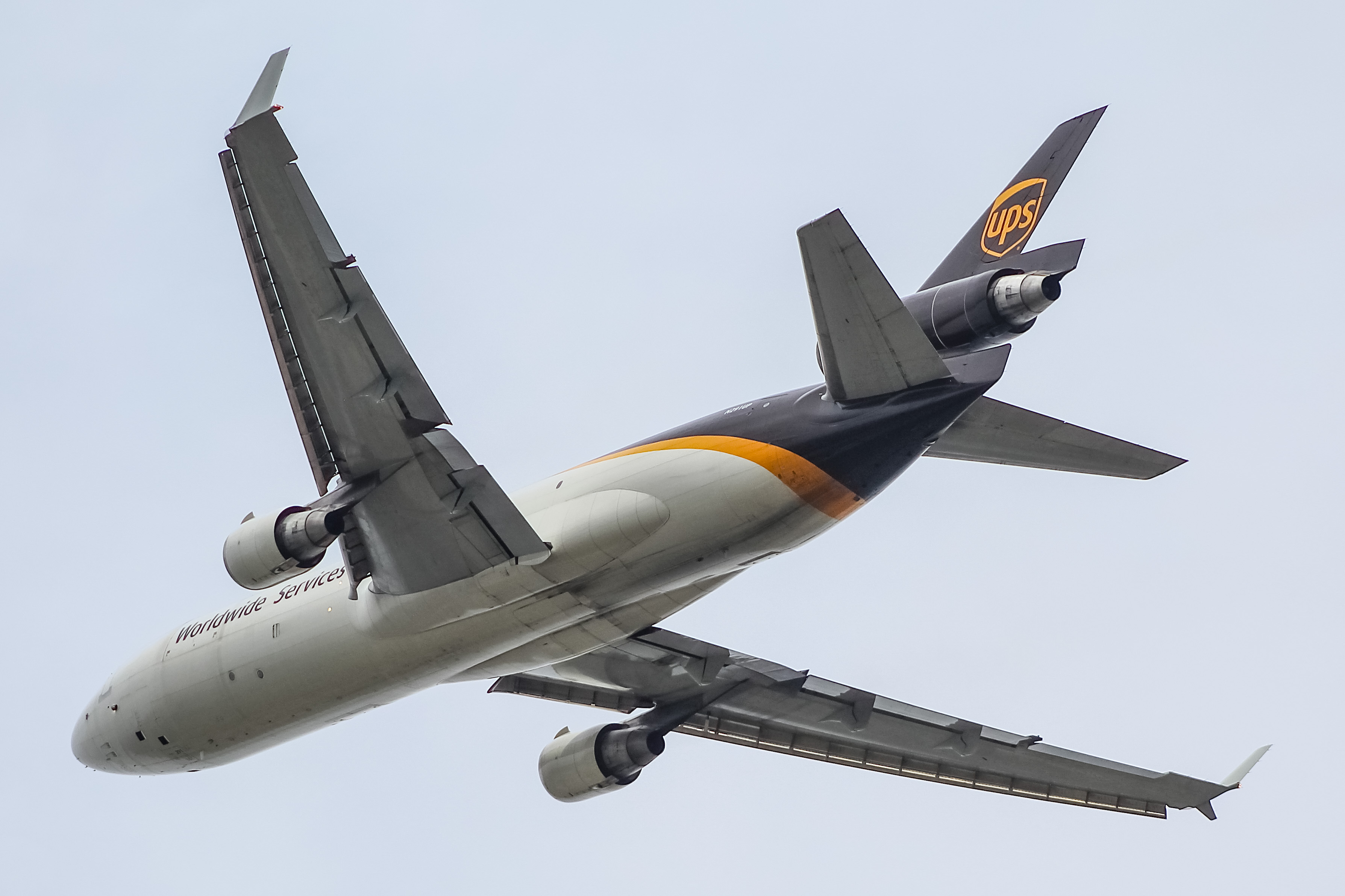 Full size: United Parcel Service Mcdonnell Douglas MD-11F N291UP at General Mitchell International Airport