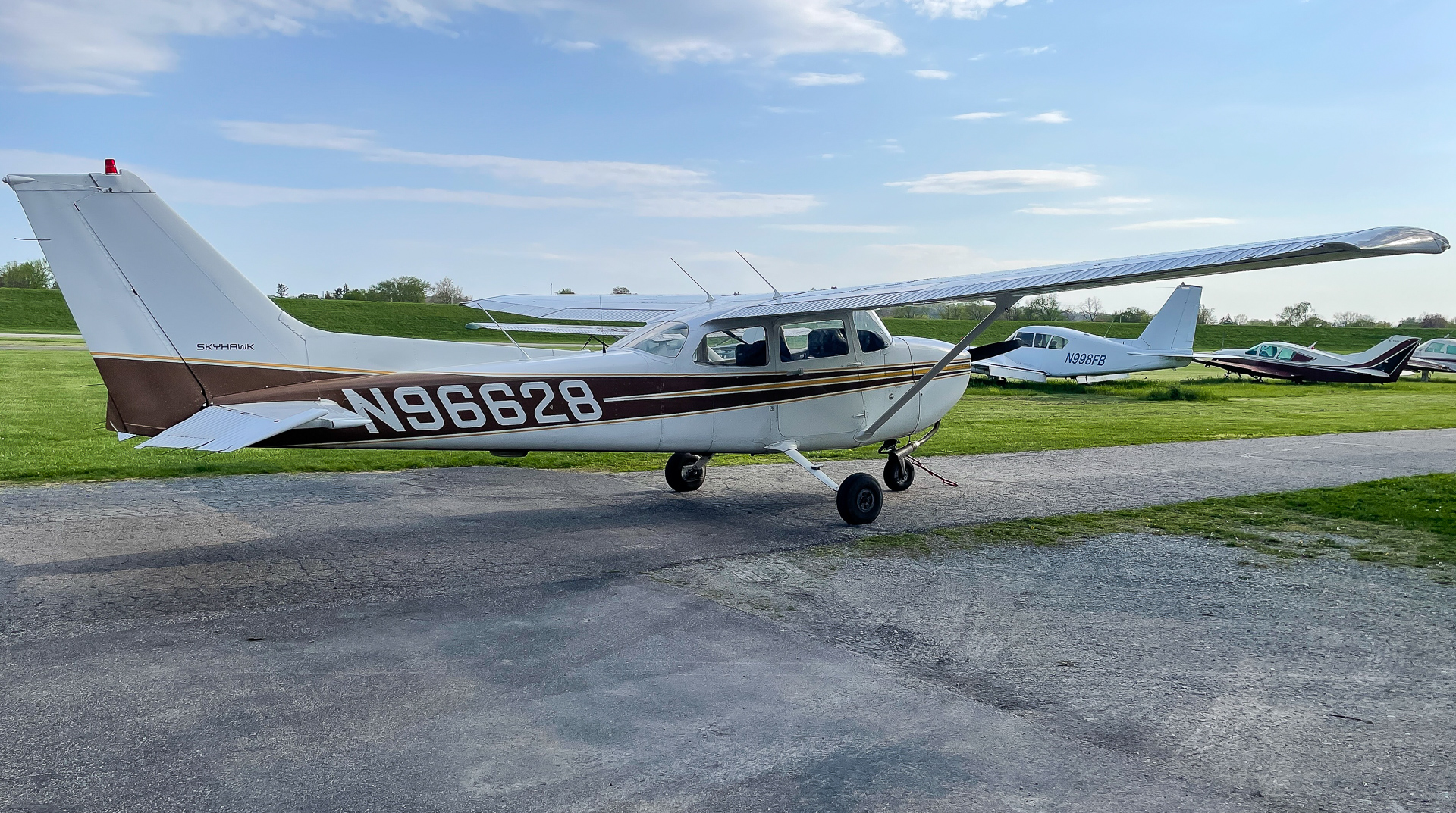 Full size: PRIVATE Cessna 172 N96628 at 