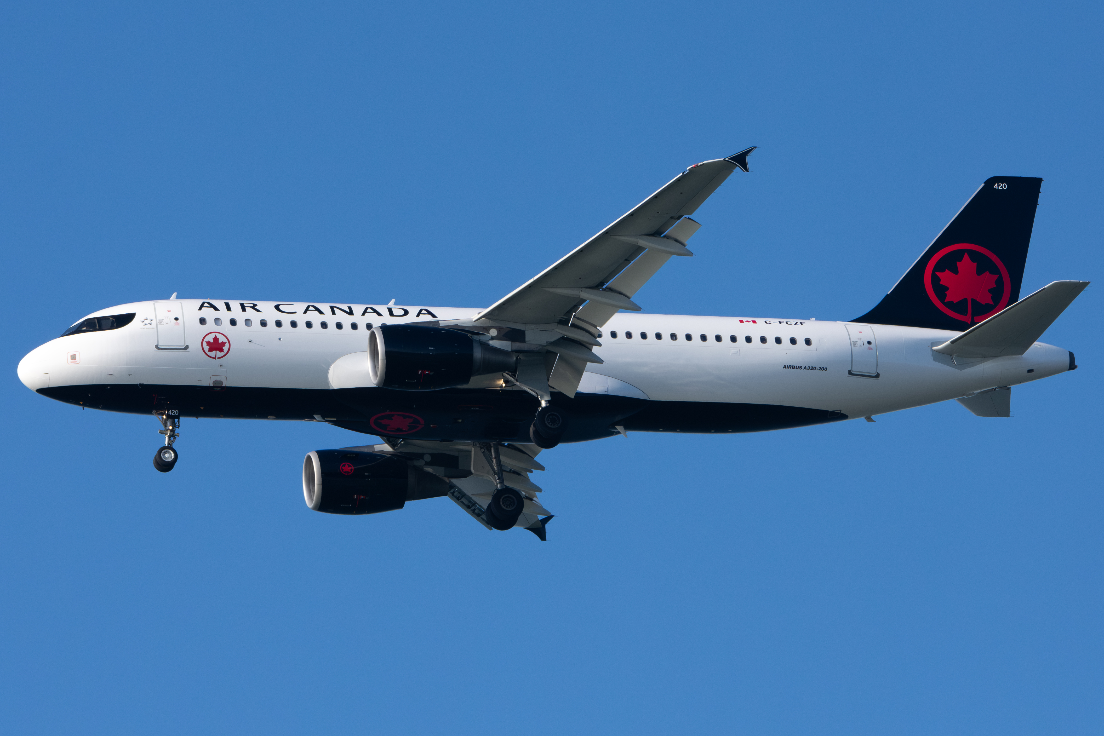 Full size: Air Canada Airbus A320 C-FCZF at San Francisco International Airport