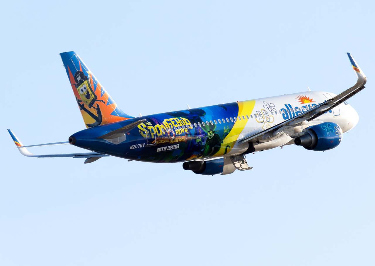 Full size: Allegiant Air Airbus A320 N207NV at Hector International Airport
