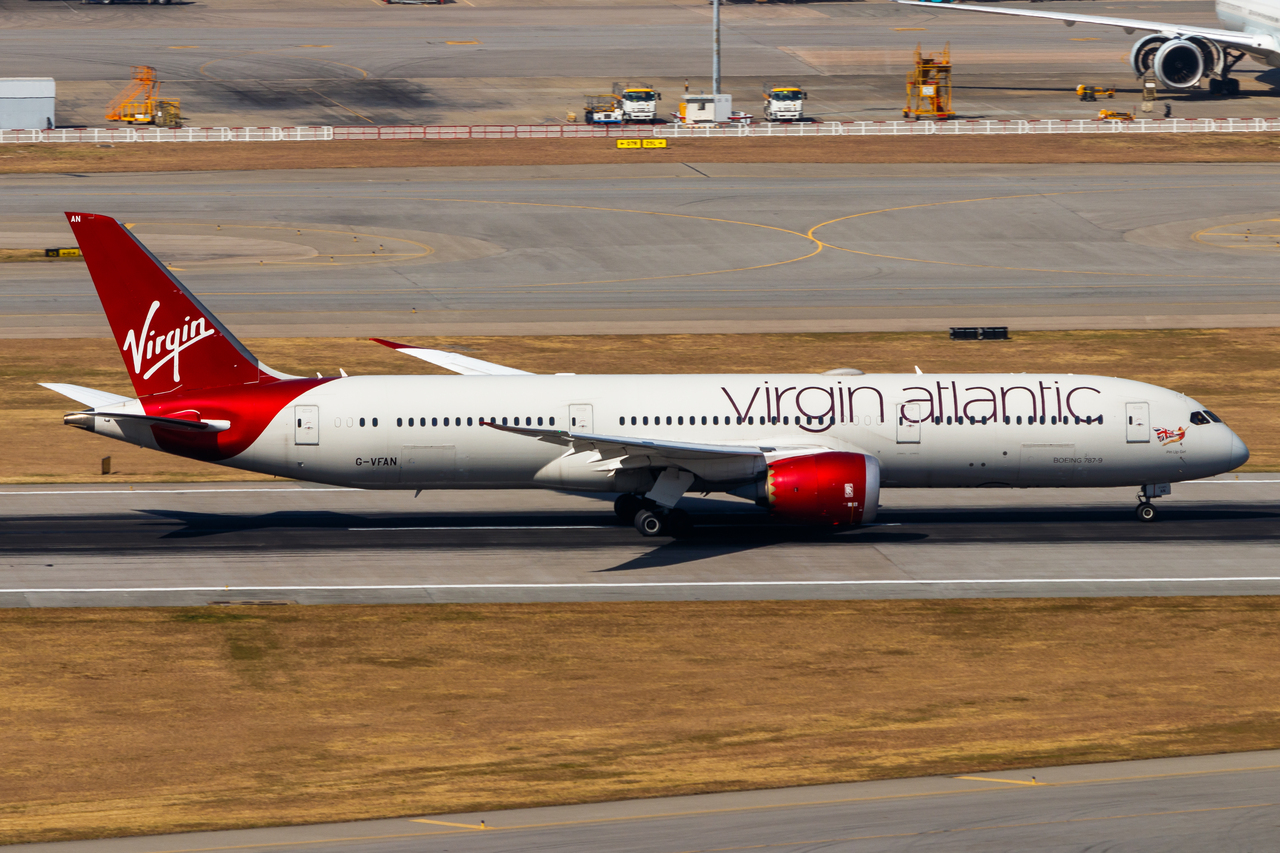 Full size: Virgin Atlantic Boeing 787-9 G-FVAN at Hong Kong International Airport