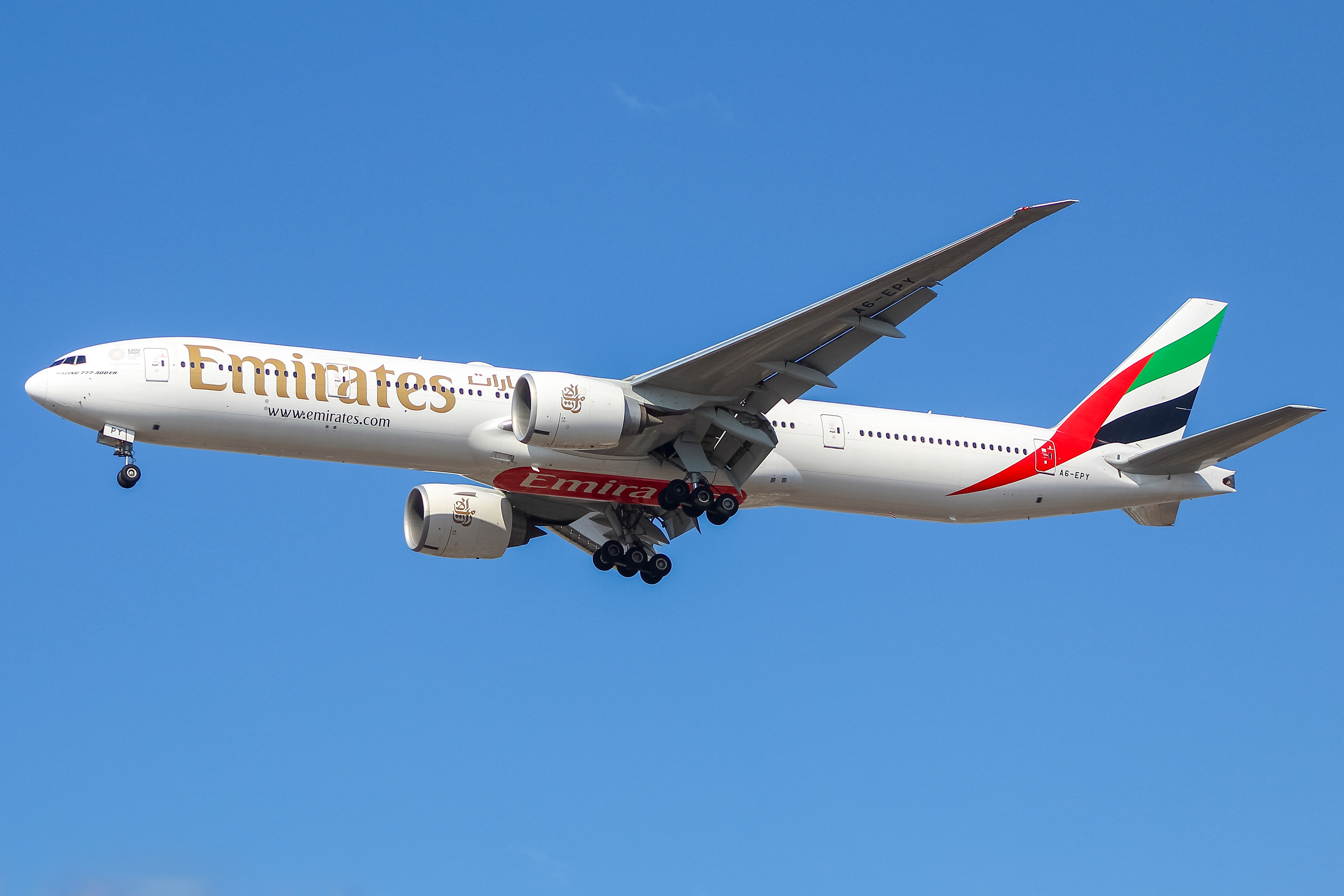 Full size: Emirates Boeing 777-300ER A6-EPY at Chicago O'Hare International Airport
