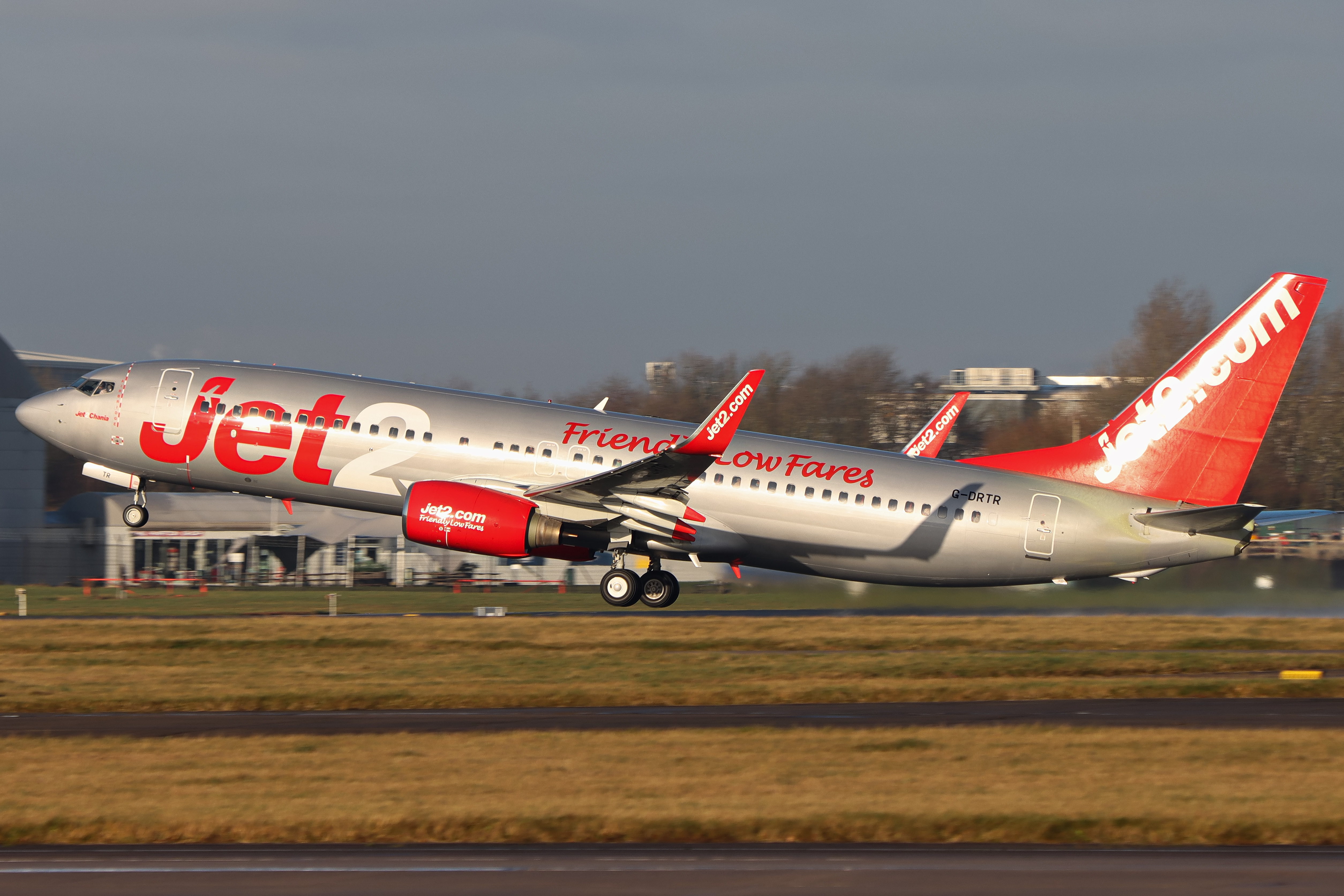 Full size: Jet2 Boeing 737-800 G-DRTR at Manchester Airport