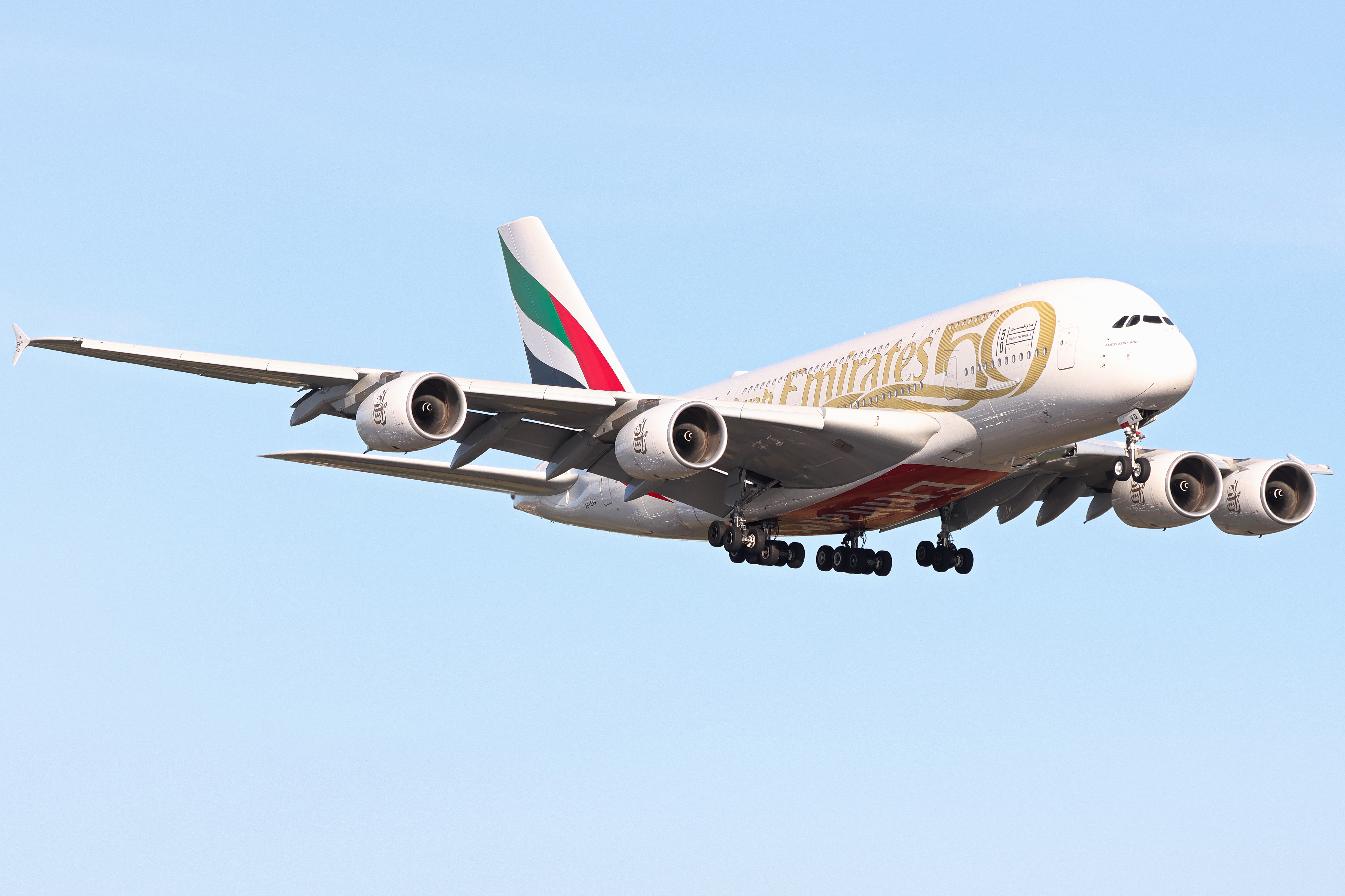 Full size: Emirates Airbus A380-800 A6-EVO at London Heathrow International Airport