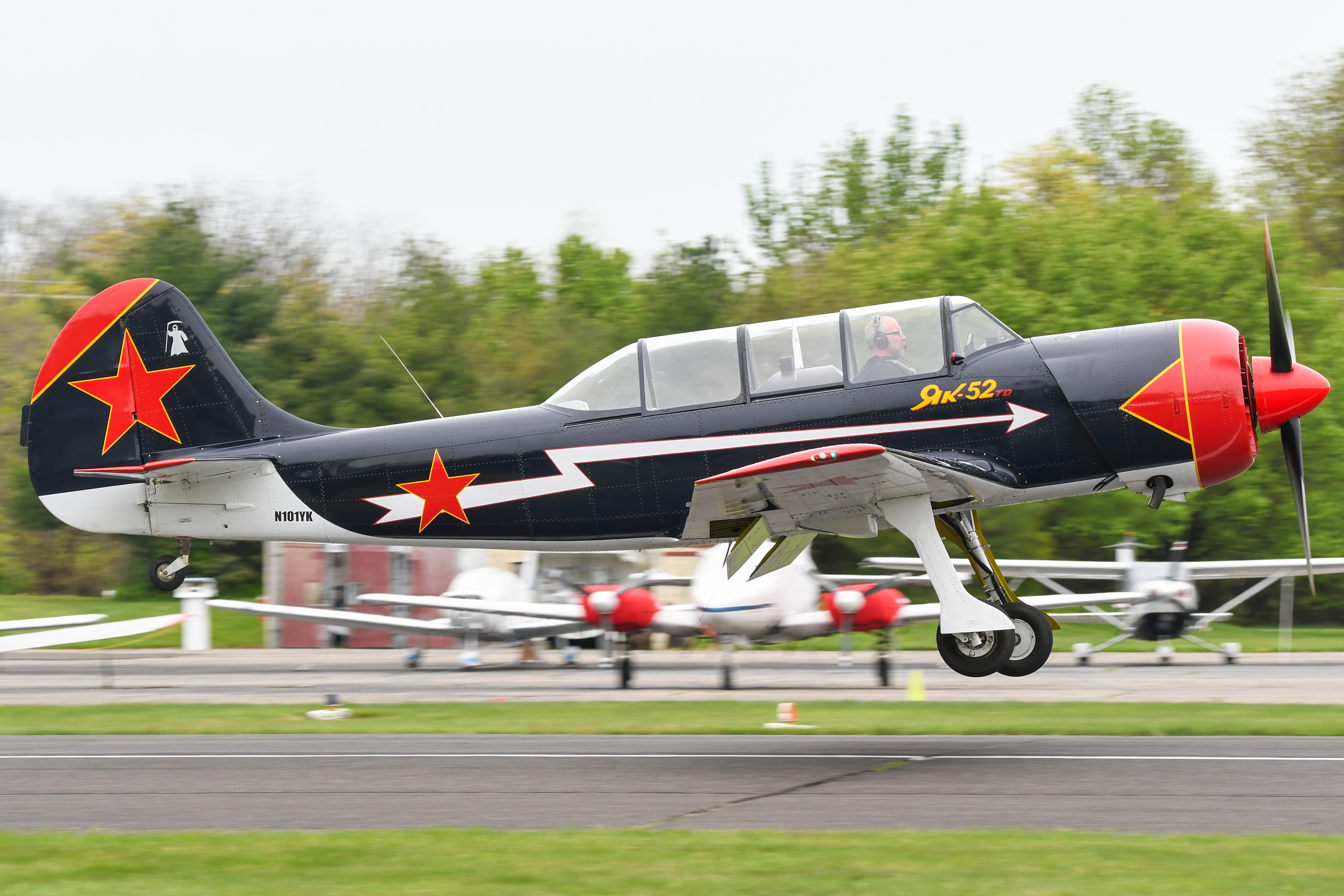 Full size: PRIVATE Yakovlev Yak-52 N101YK at Flying W Airport