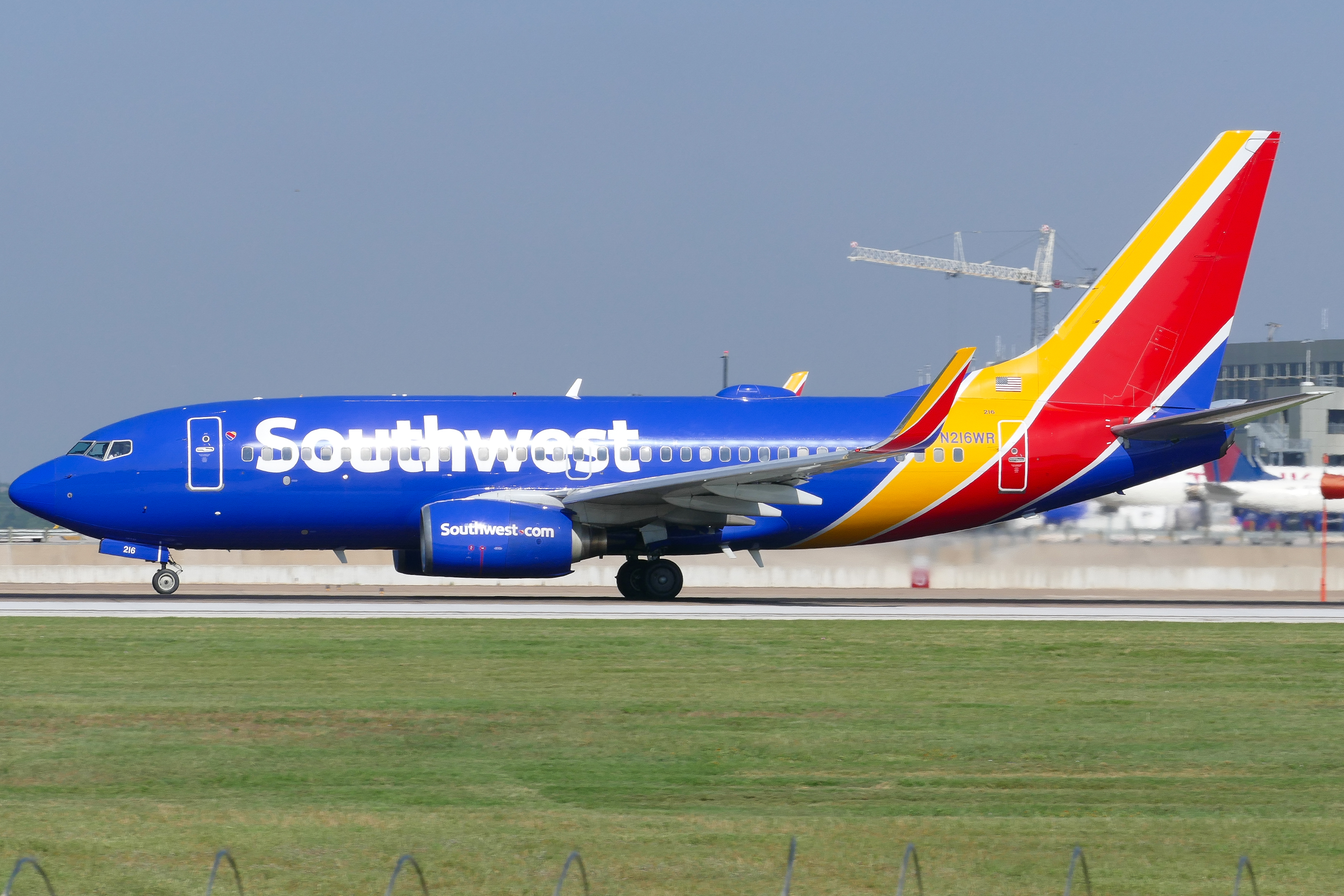 Full size: Southwest Airlines Boeing 737-700 N216WR at Austin-Bergstrom International Airport