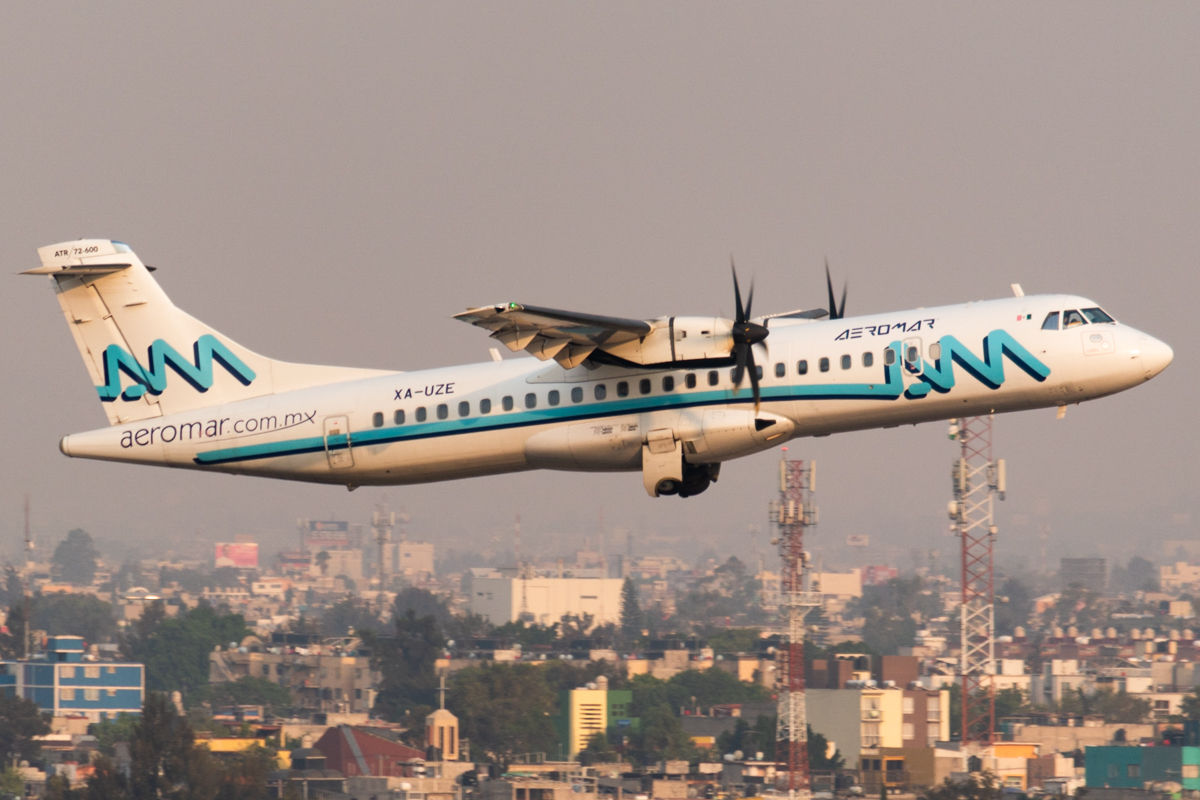 Full size: Aeromar ATR 72-600 XA-UZE at Mexico City International Airport