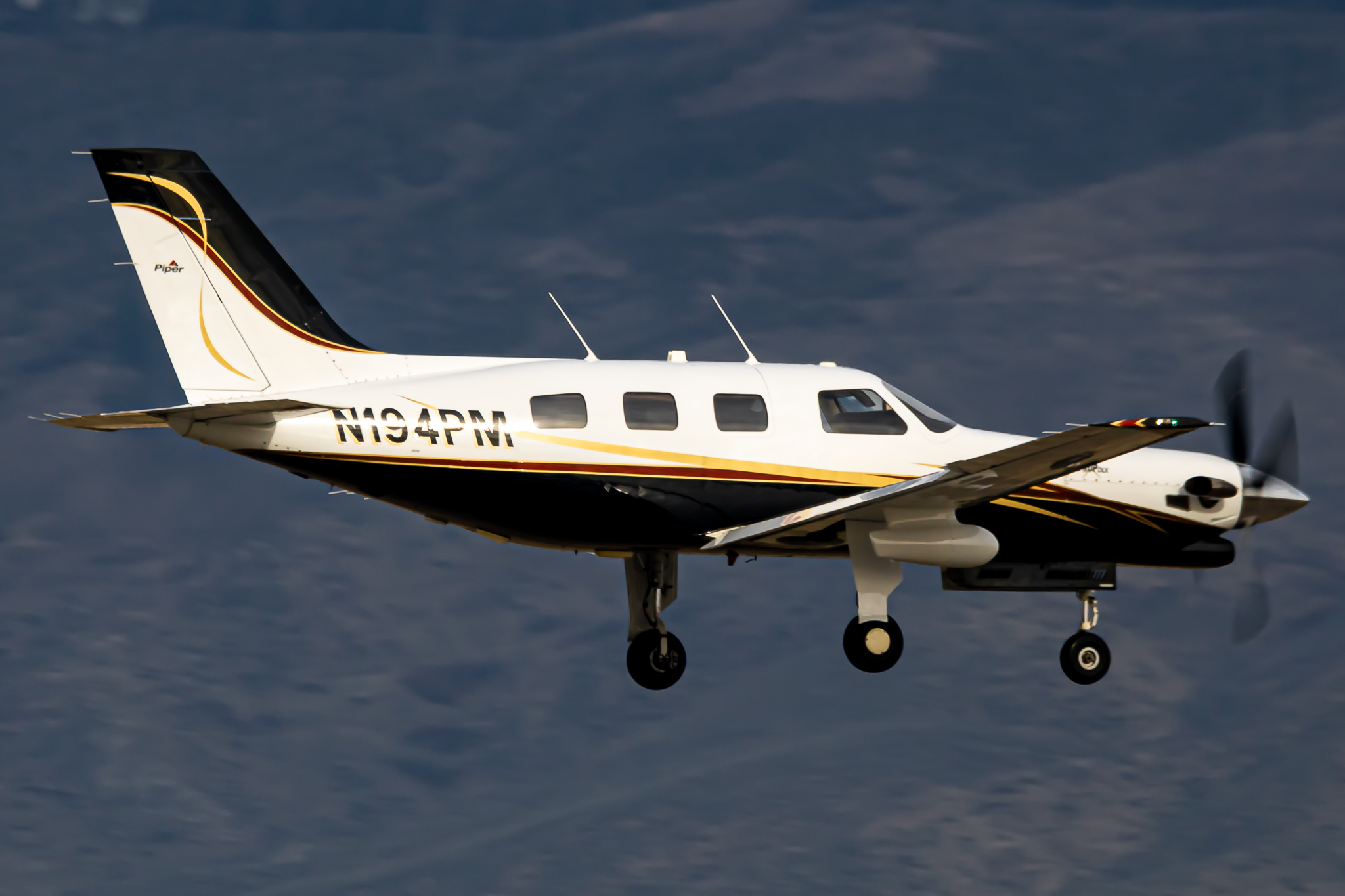 Full size: PRIVATE Piper PA-46 N194PM at Boise Air Terminal/Gowen Field
