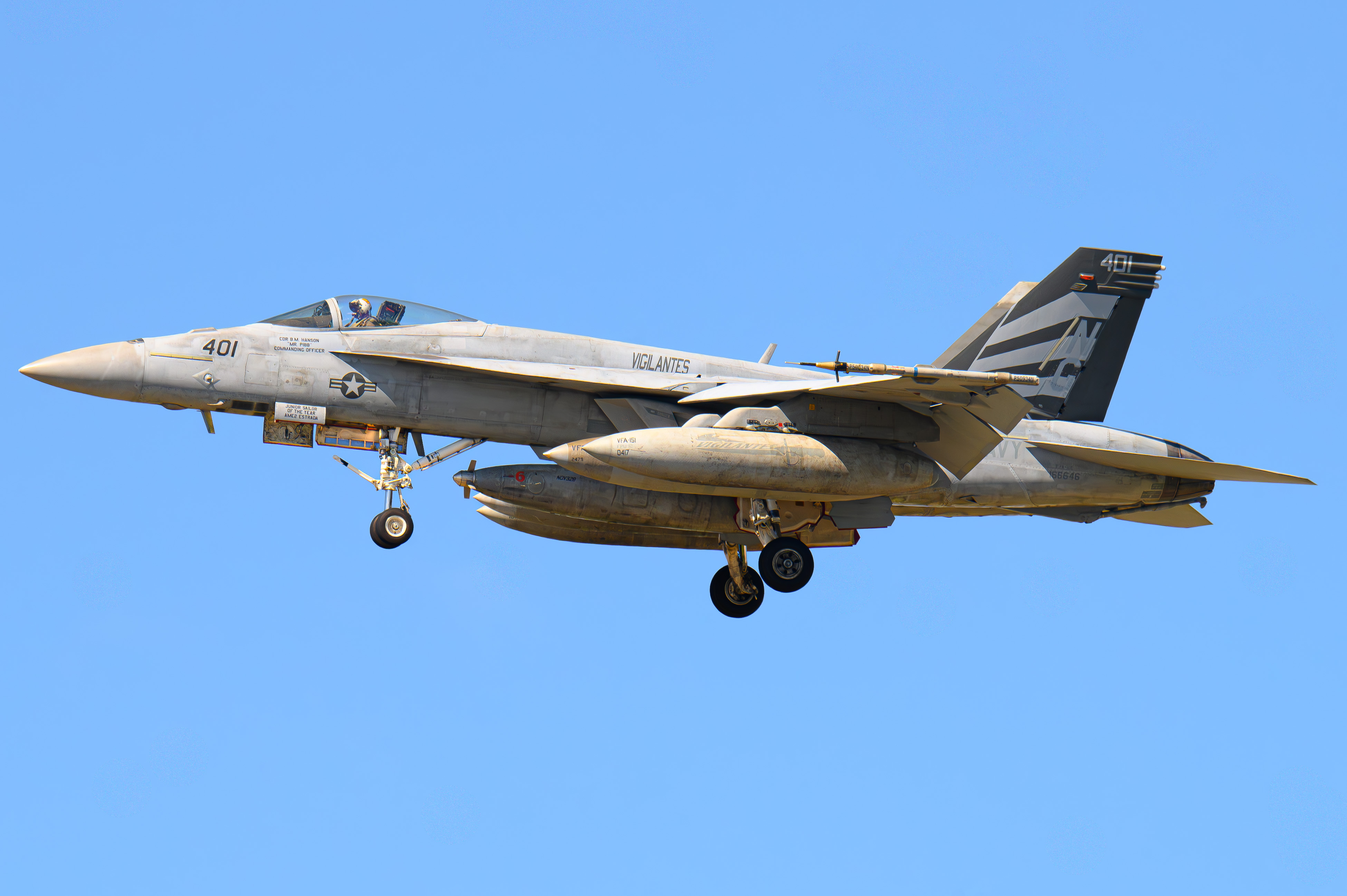 Full size: USN - United States Navy Boeing F/A-18E/F Super Hornet 166646 at North Island NAS