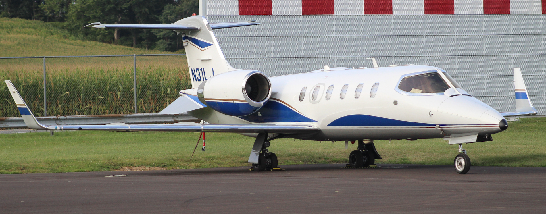 Full size: PRIVATE Learjet 31 N31LJ at York Airport