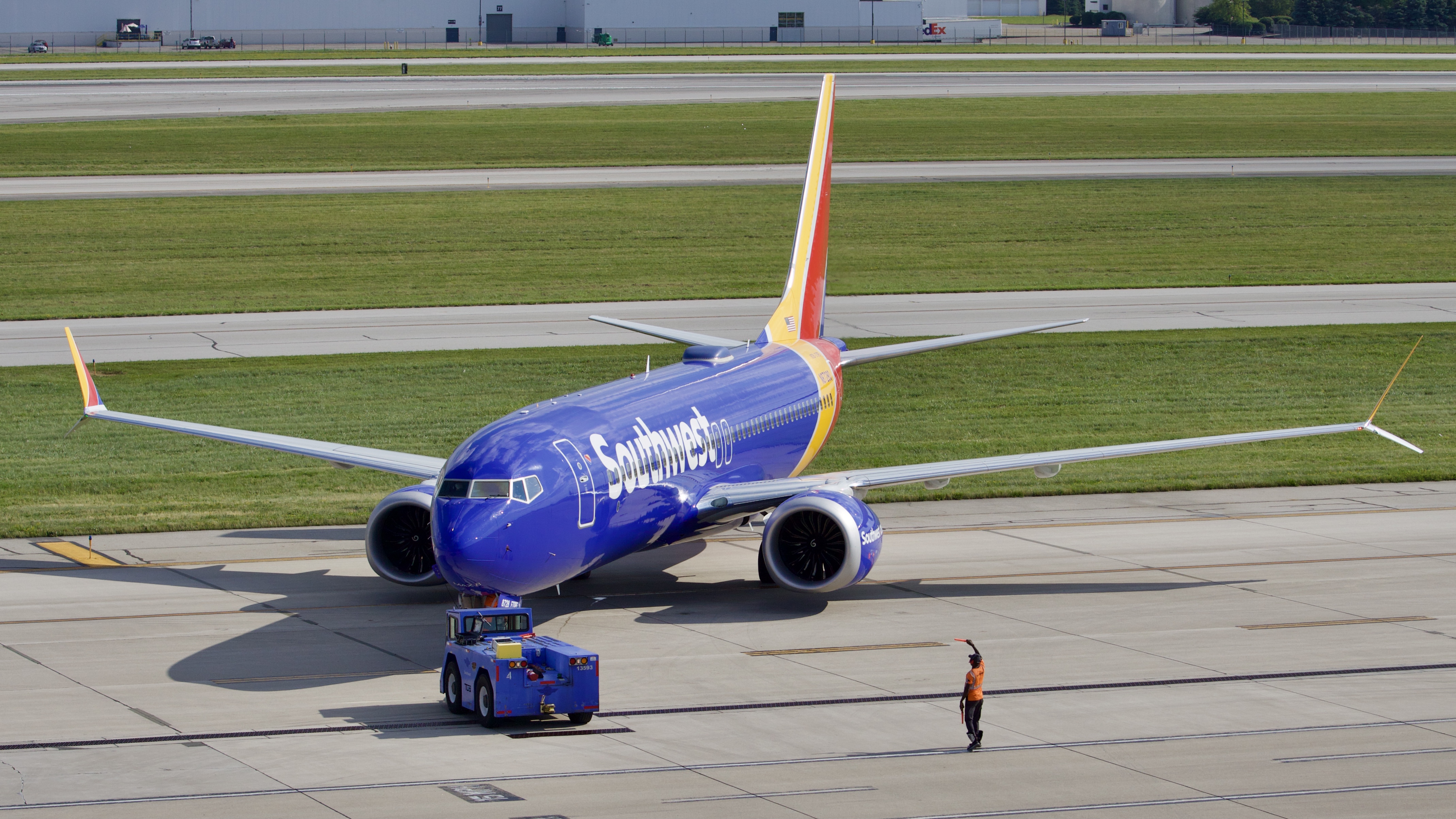 Full size: Southwest Airlines Boeing 737 MAX 8 N8728Q at John Glenn Columbus International Airport