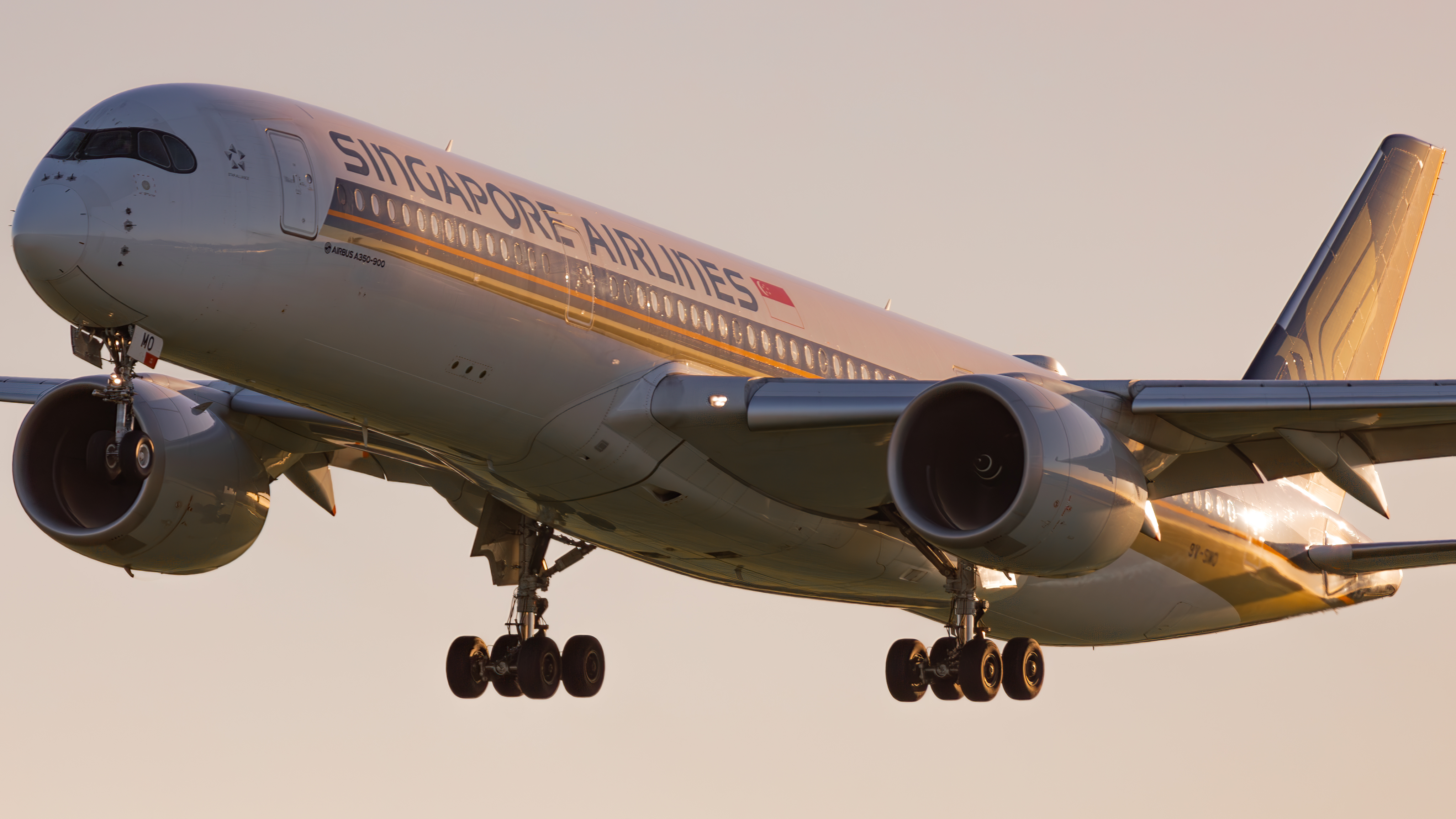 Full size: Singapore Airlines Airbus A350-900 9V-SMO at Christchurch International Airport