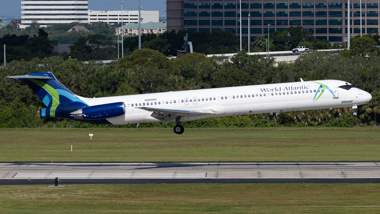 Full size: World Atlantic Airlines McDonnell Douglas MD-83 N808WA at Tampa International Airport