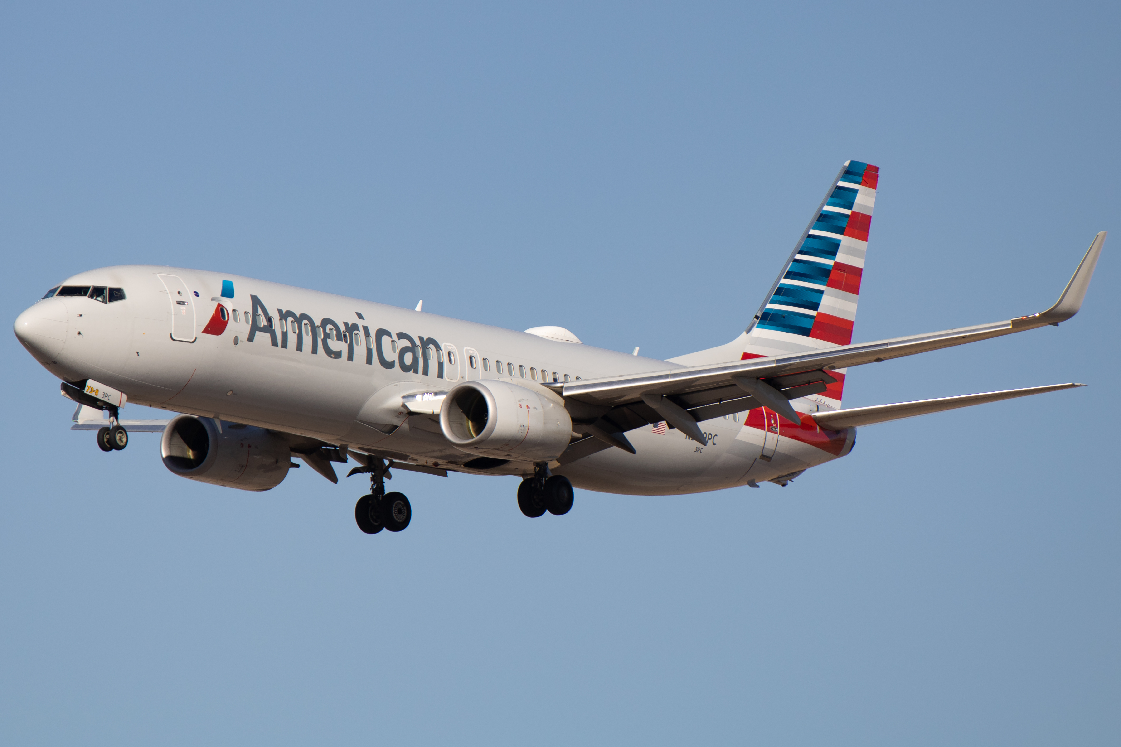 Full size: American Airlines Boeing 737-800 N309PC at Phoenix Sky Harbor International Airport