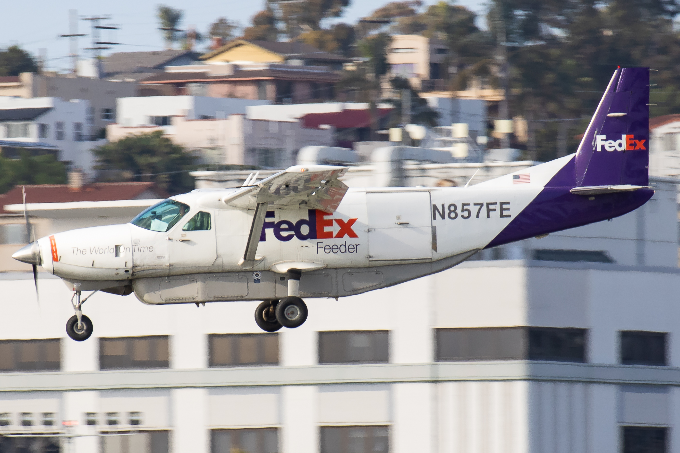 Full size: FedEx Cessna 208 Cargomaster N857FE at San Diego International Airport