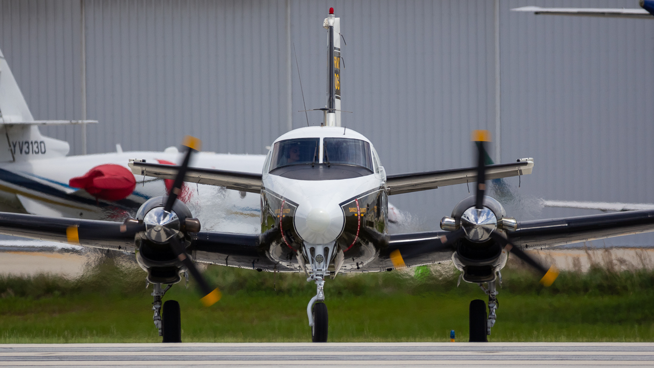 Full size: PRIVATE Beech A90-1 King Air N906HF at Fort Lauderdale/Hollywood International Airport
