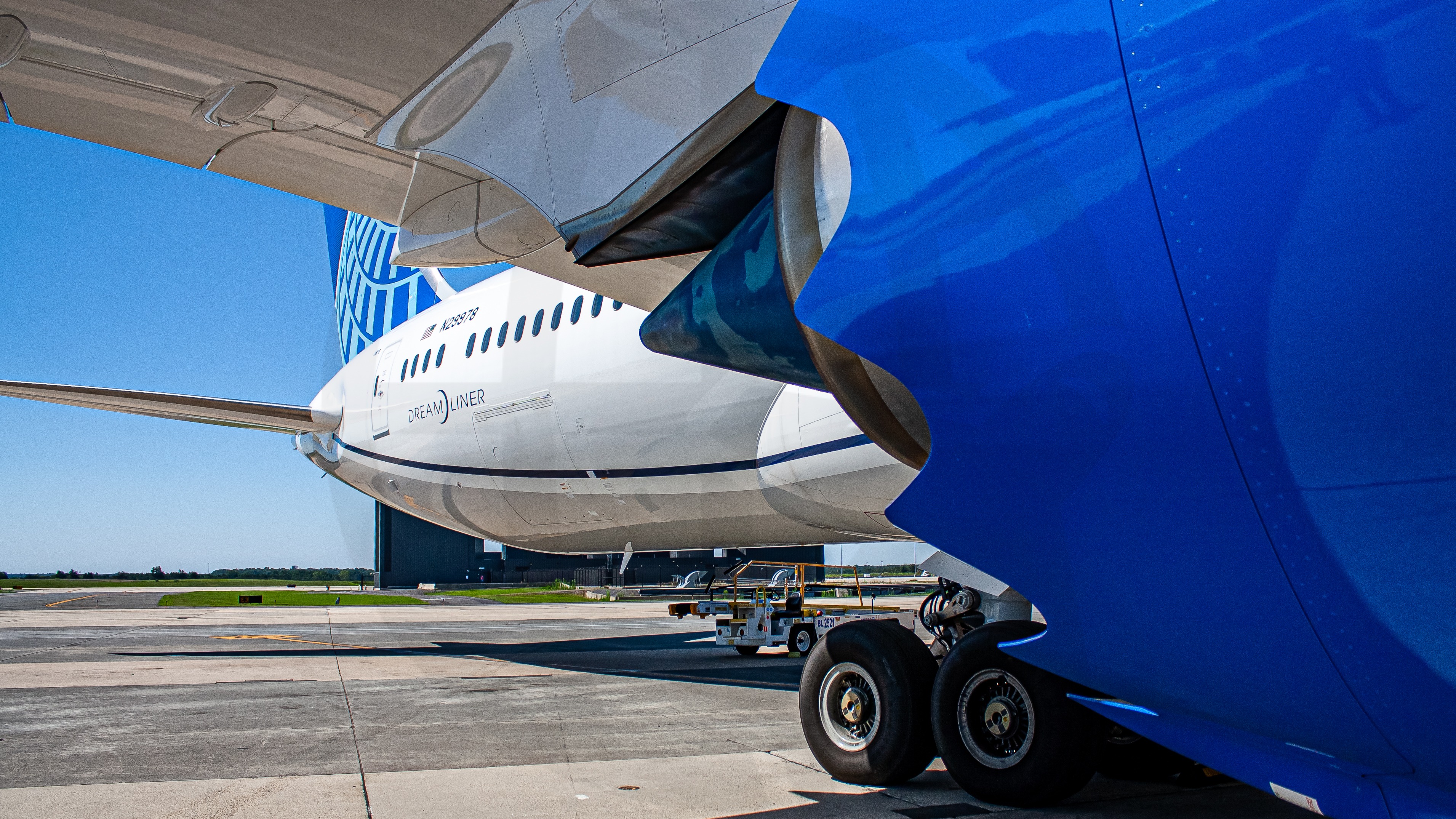 Full size: United Airlines Boeing 787-9 N29978 at Washington Dulles International Airport