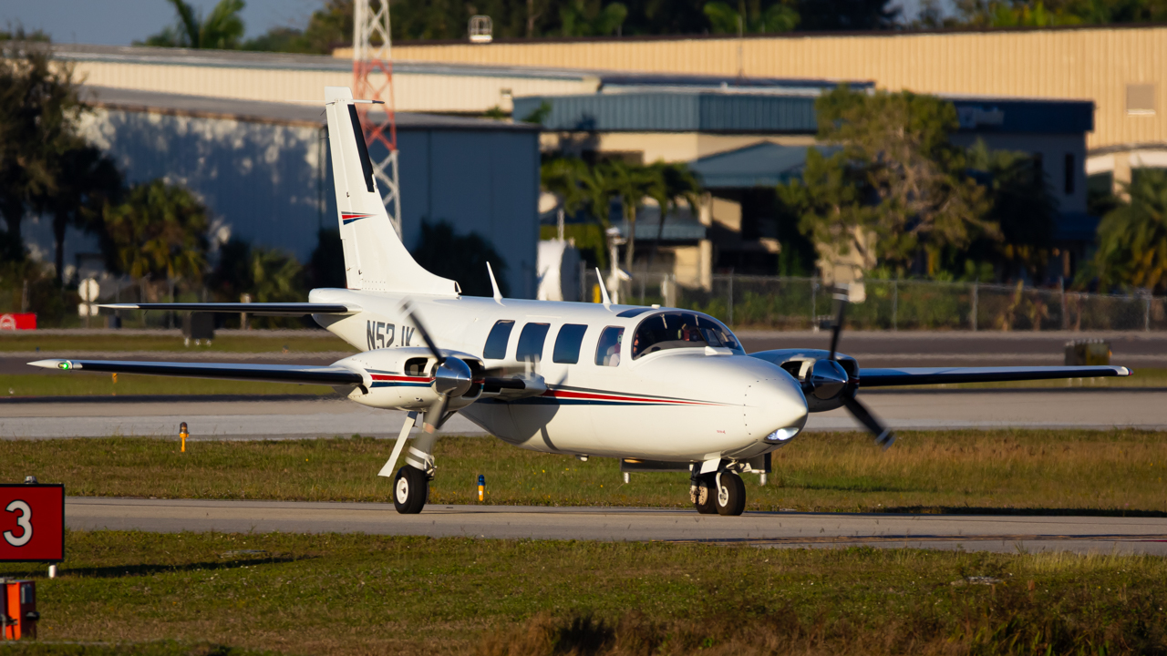 Full size: PRIVATE Piper Aerostar N52JK at Naples Municipal Airport