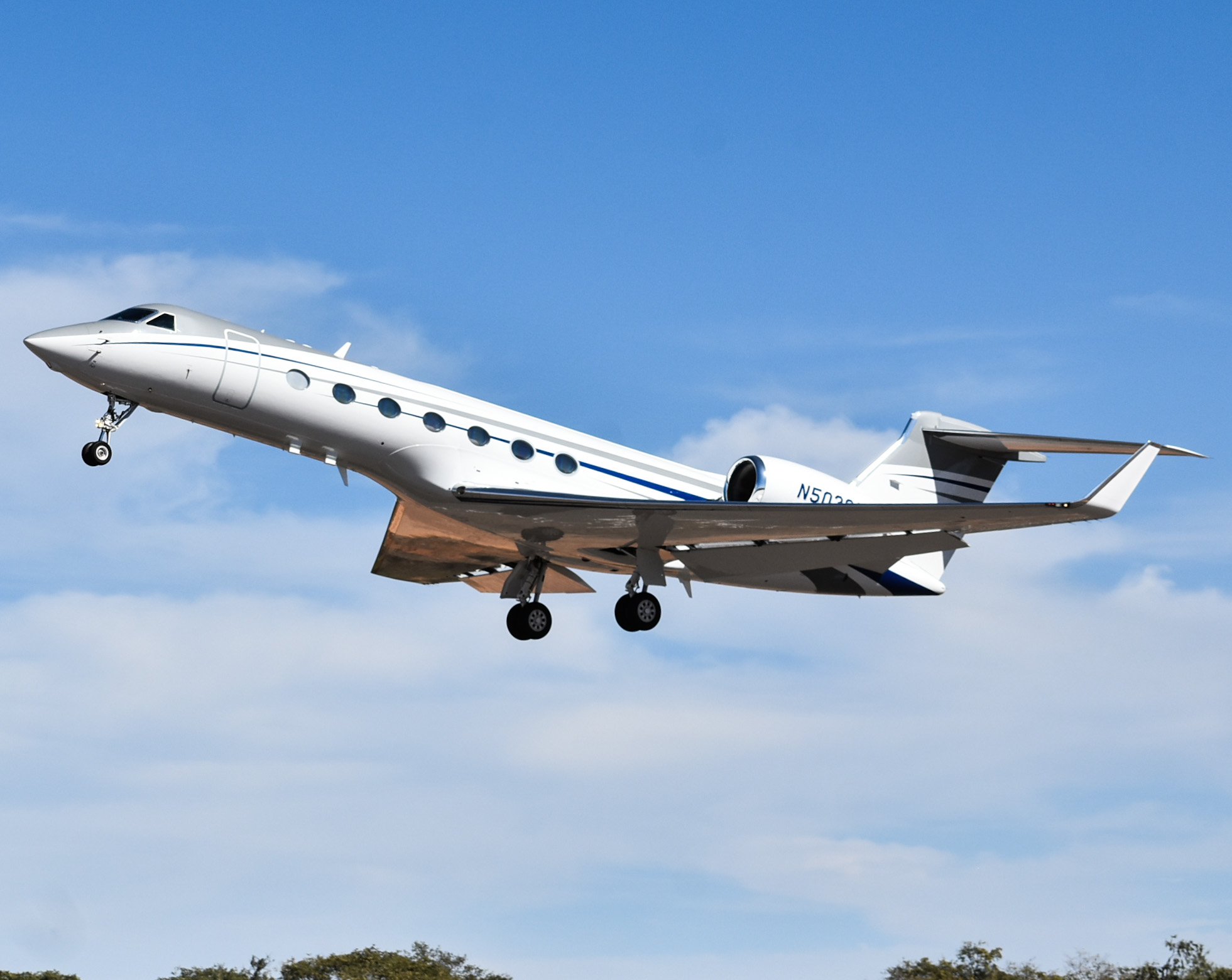 Full size: AS Air II LLC Gulfstream G550 N503GS at Aeropuerto de Cabo San Lucas Internacional