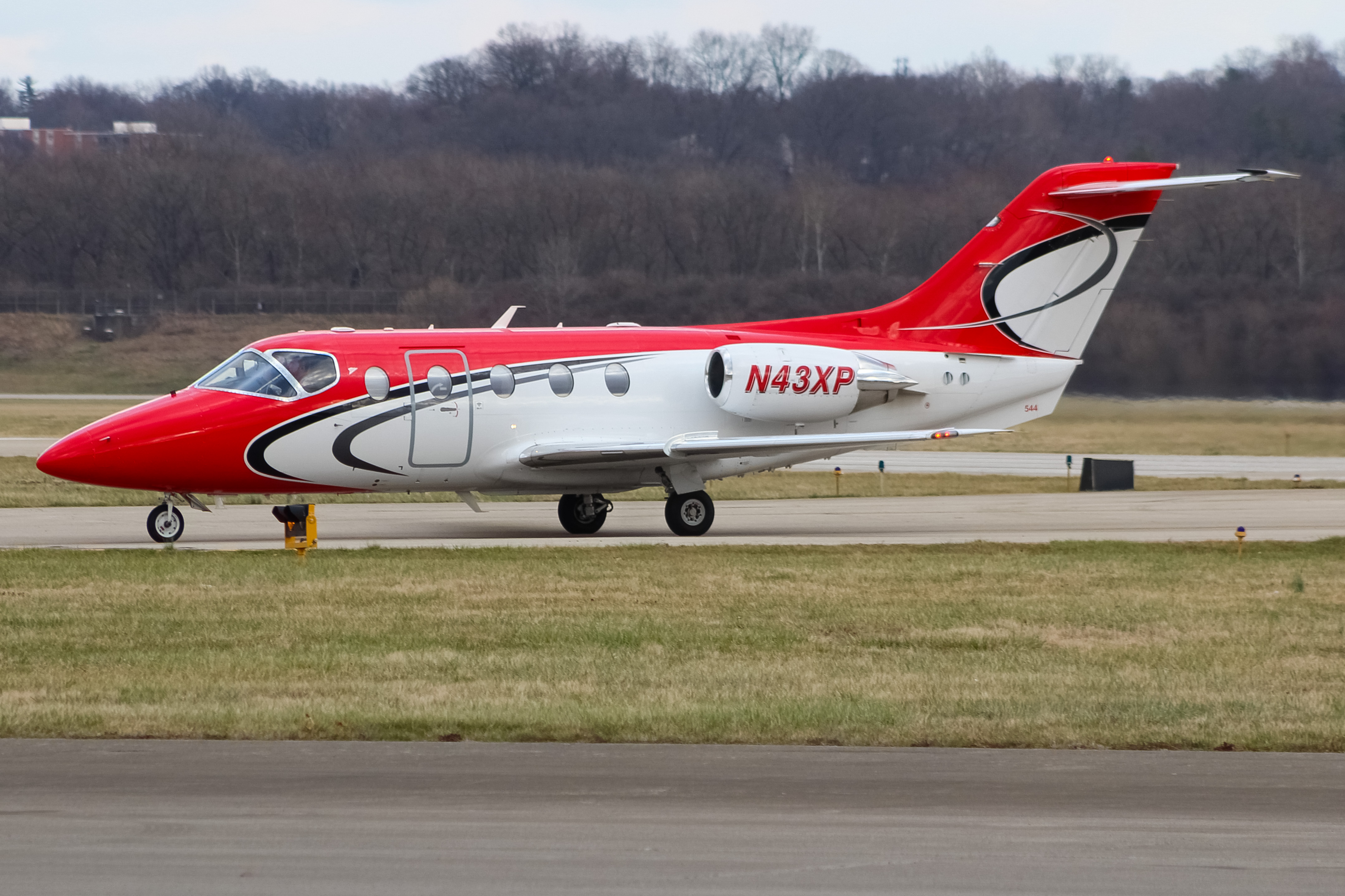 Full size: PRIVATE  Beechcraft Hawker 400 N43XP at Cincinnati Municipal Airport/Lunken Field