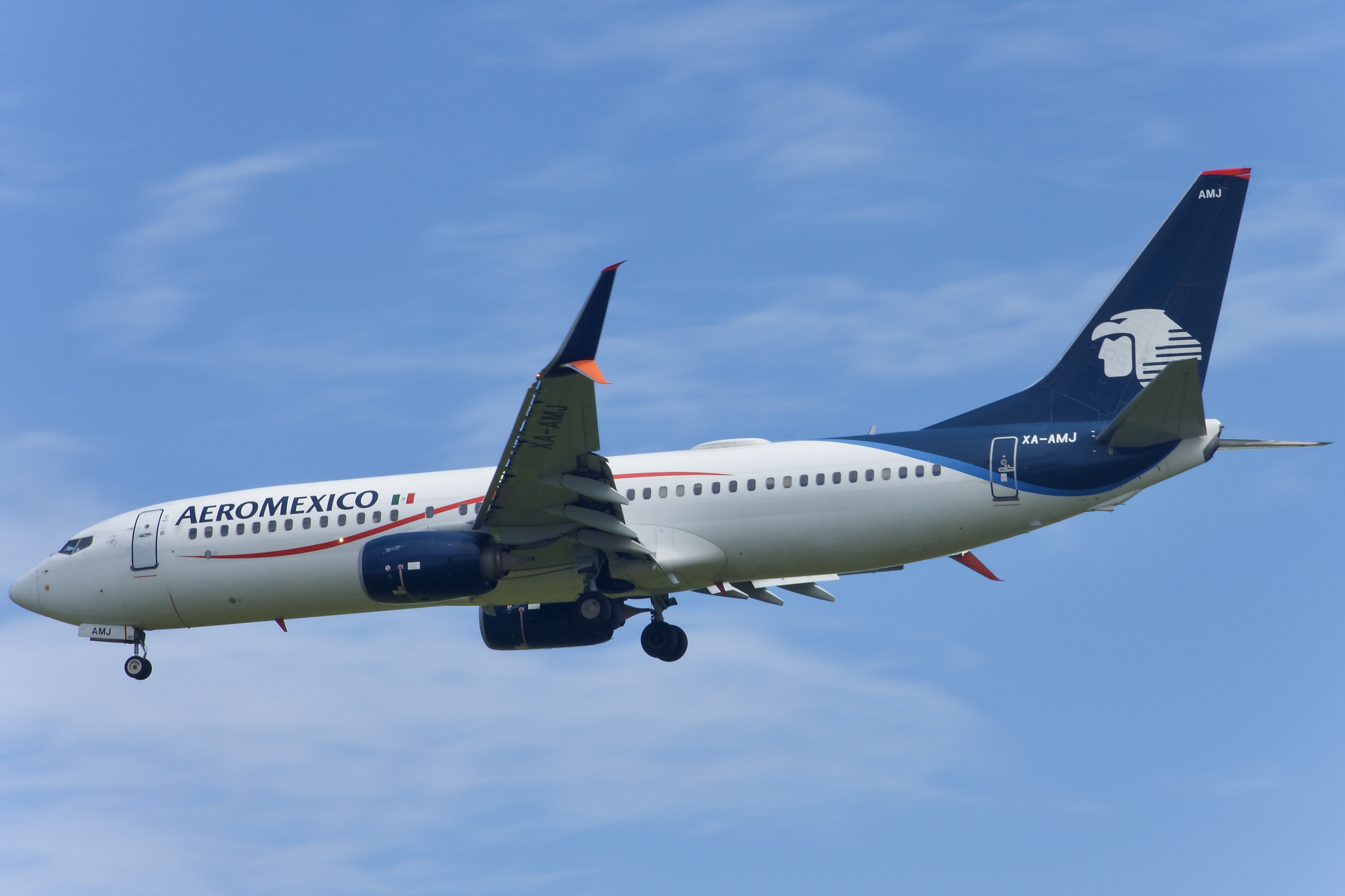 Full size: Aeromexico Boeing 737-800 XA-AMJ at Orlando International Airport