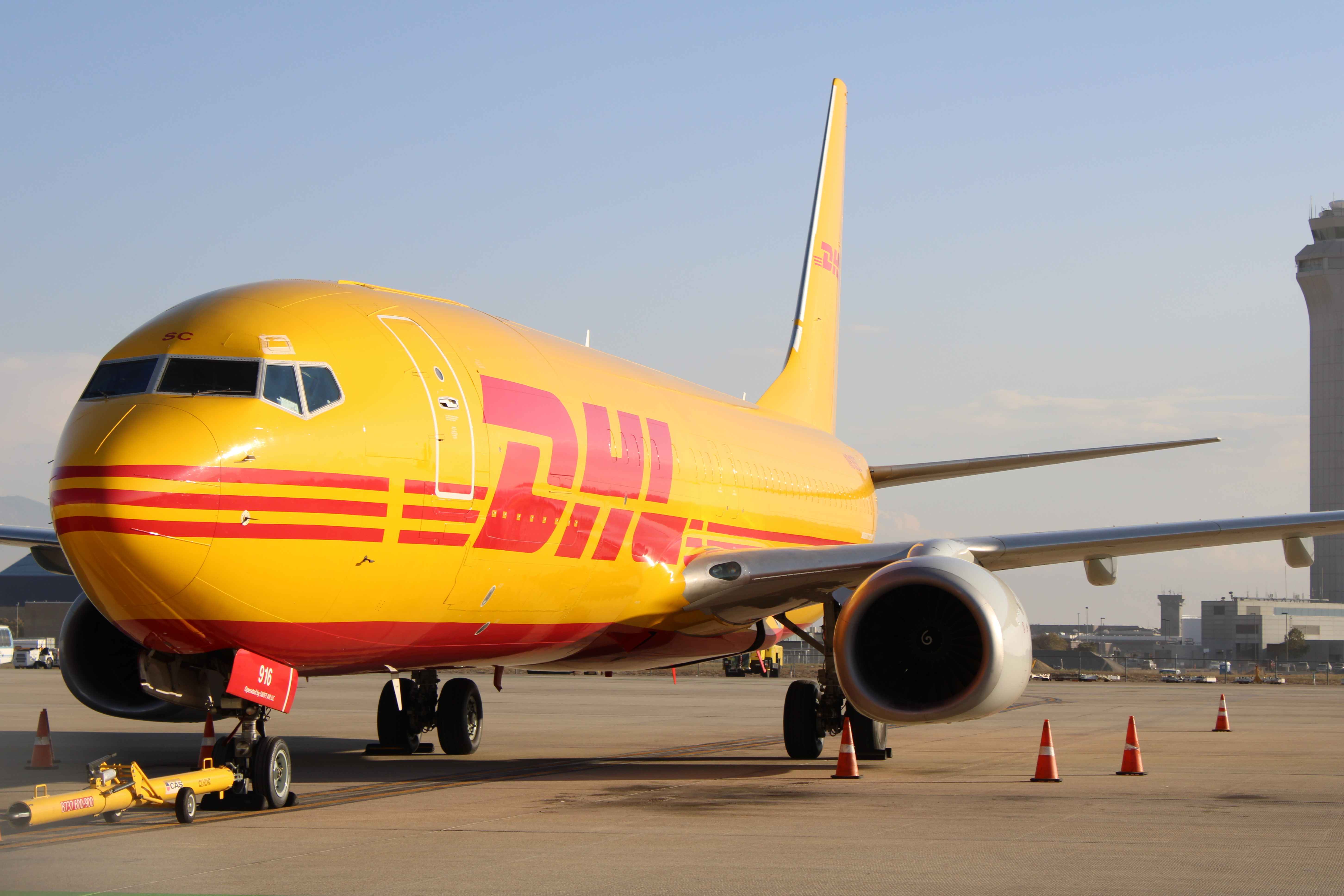 Full size: Swift Air Boeing 737-800 N916SC at Salt Lake City International Airport