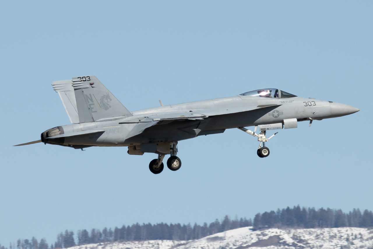 Full size: USN- United States Navy Boeing F/A-18E/F Super Hornet 169739 at Boise Air Terminal/Gowen Field