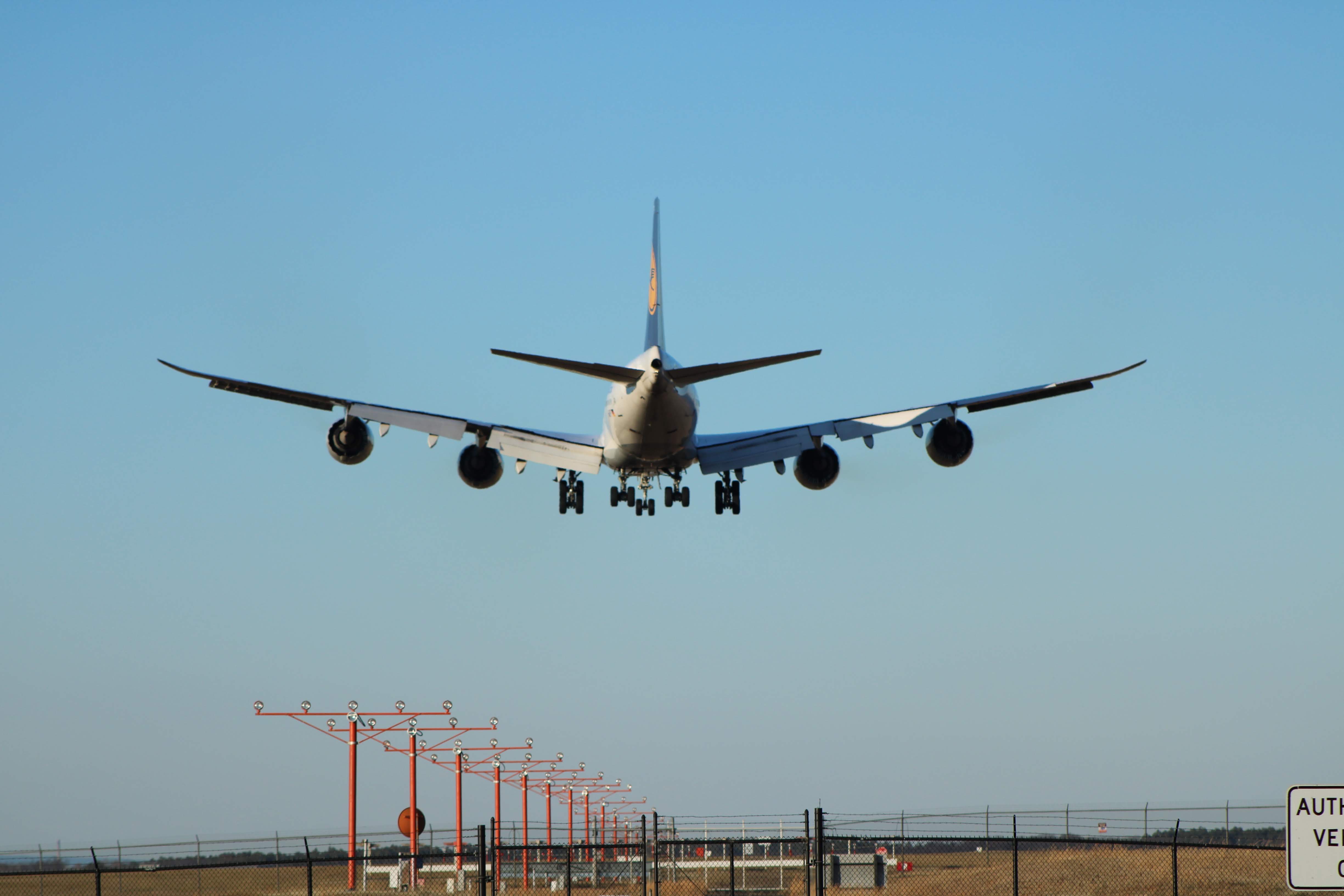 Full size: Lufthansa  Boeing 747-8i D-ABYJ at Washington Dulles International Airport