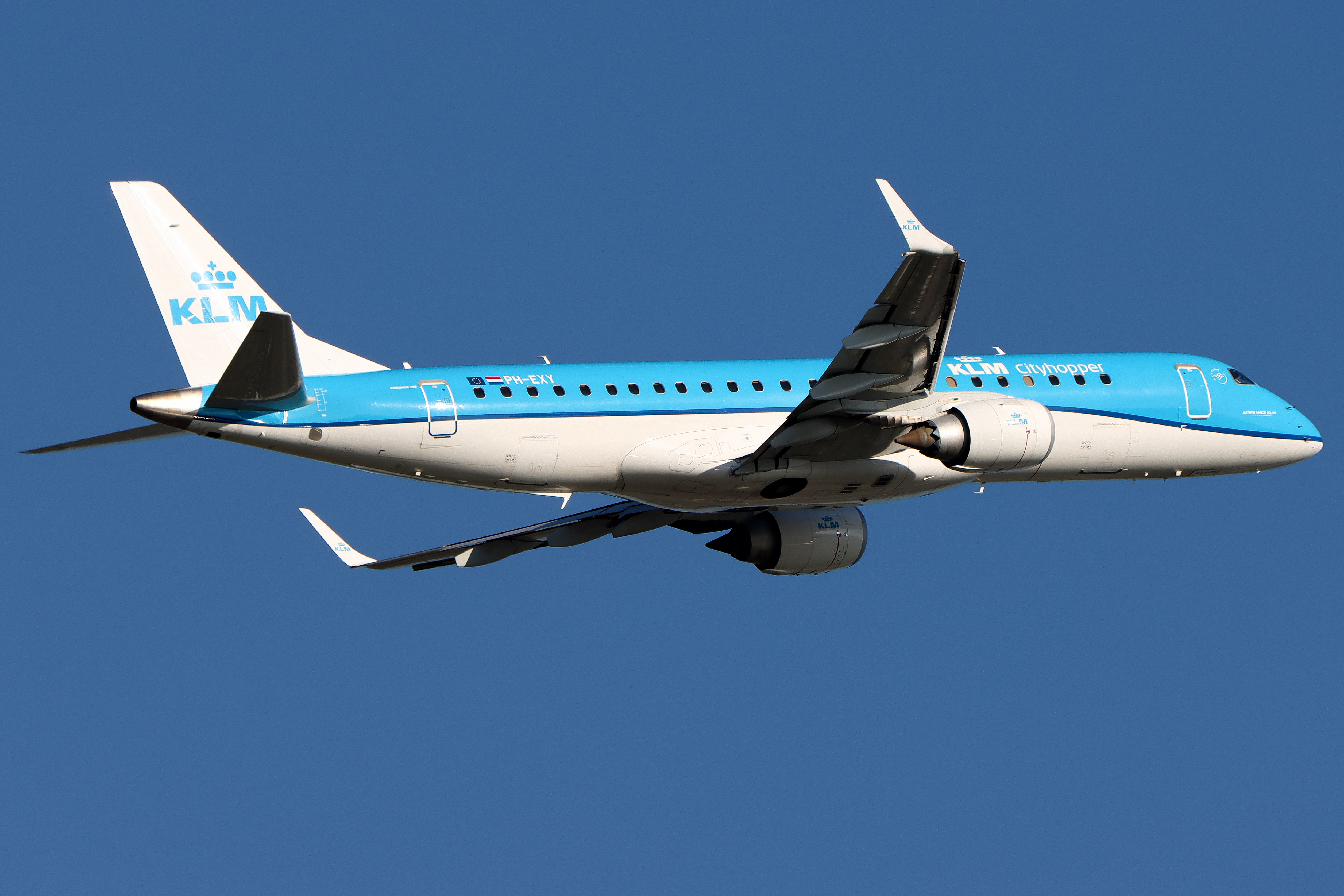 Full size: KLM CityHopper Embraer E190 PH-EXY at Amsterdam Schiphol Airport