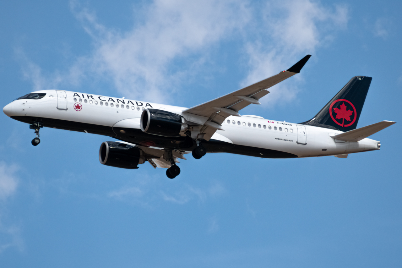 Full size: Air Canada Airbus A220-300 C-GNAM at Denver International Airport