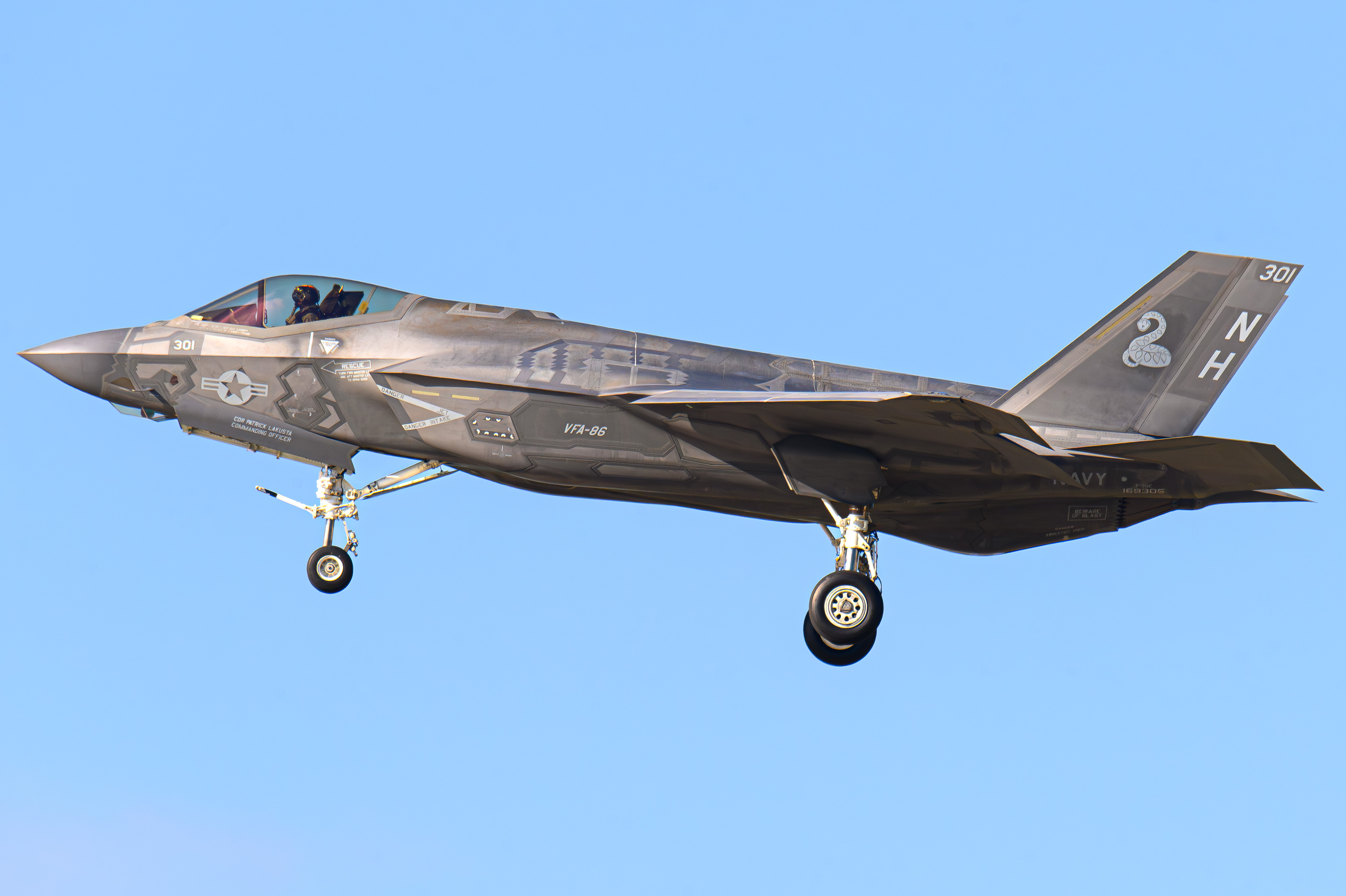 Full size: USN - United States Navy Lockheed Martin F-35 Lightning 169305 at North Island NAS