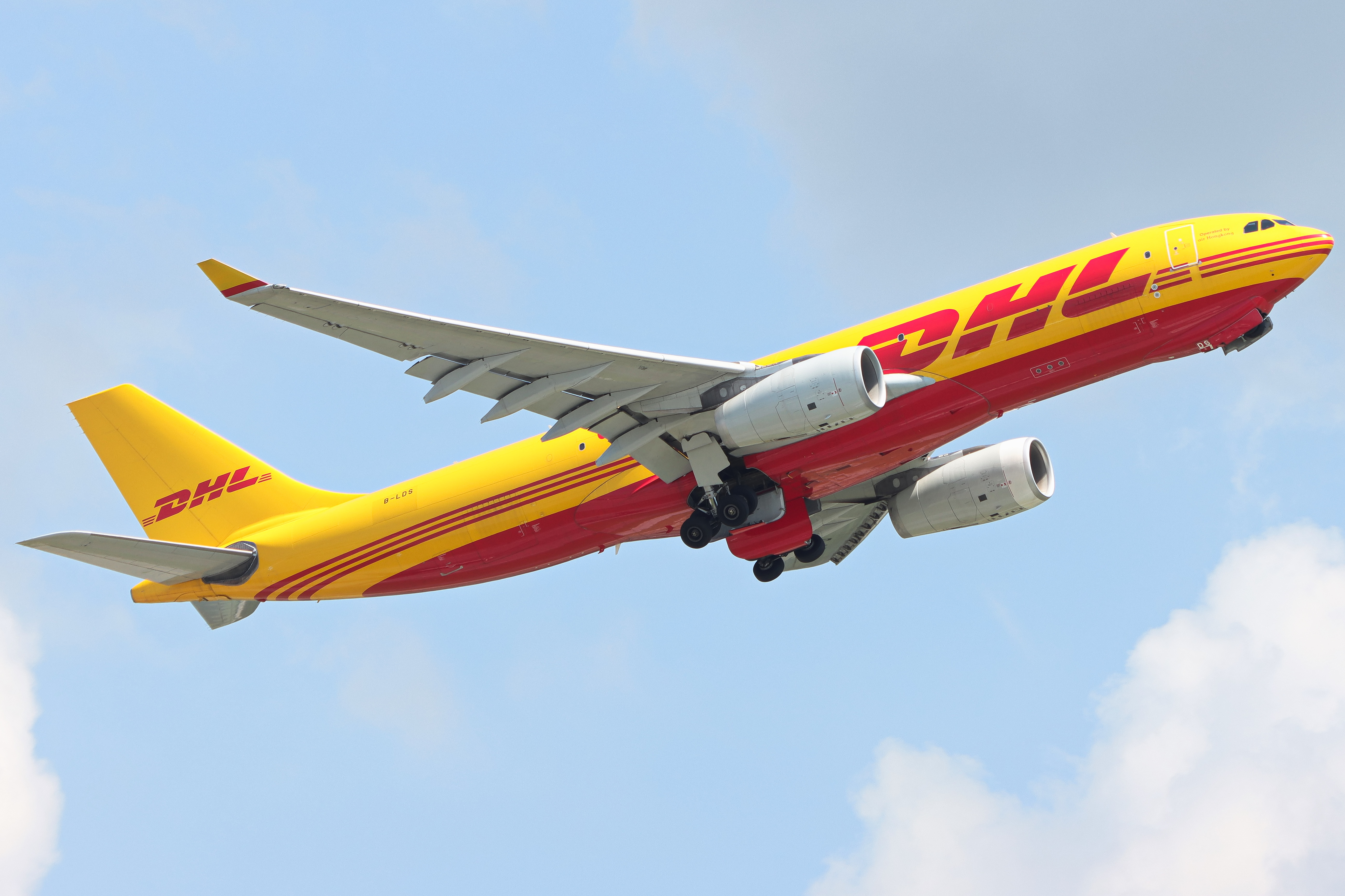 Full size: DHL Airbus A330-200F B-LDS at Hong Kong International Airport