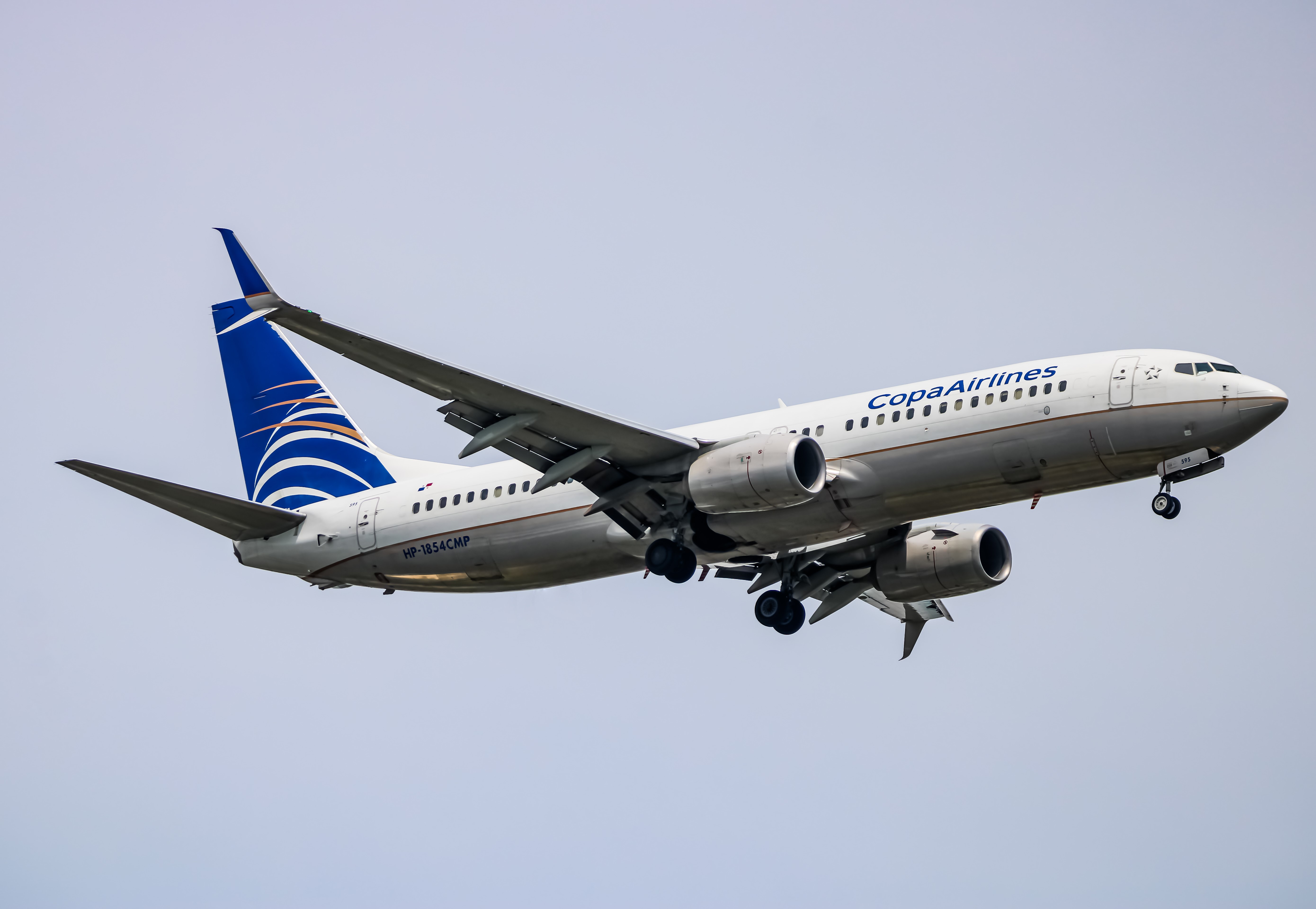 Full size: Copa Airlines Boeing 737-800 HP-1854CMP at Washington Dulles International Airport